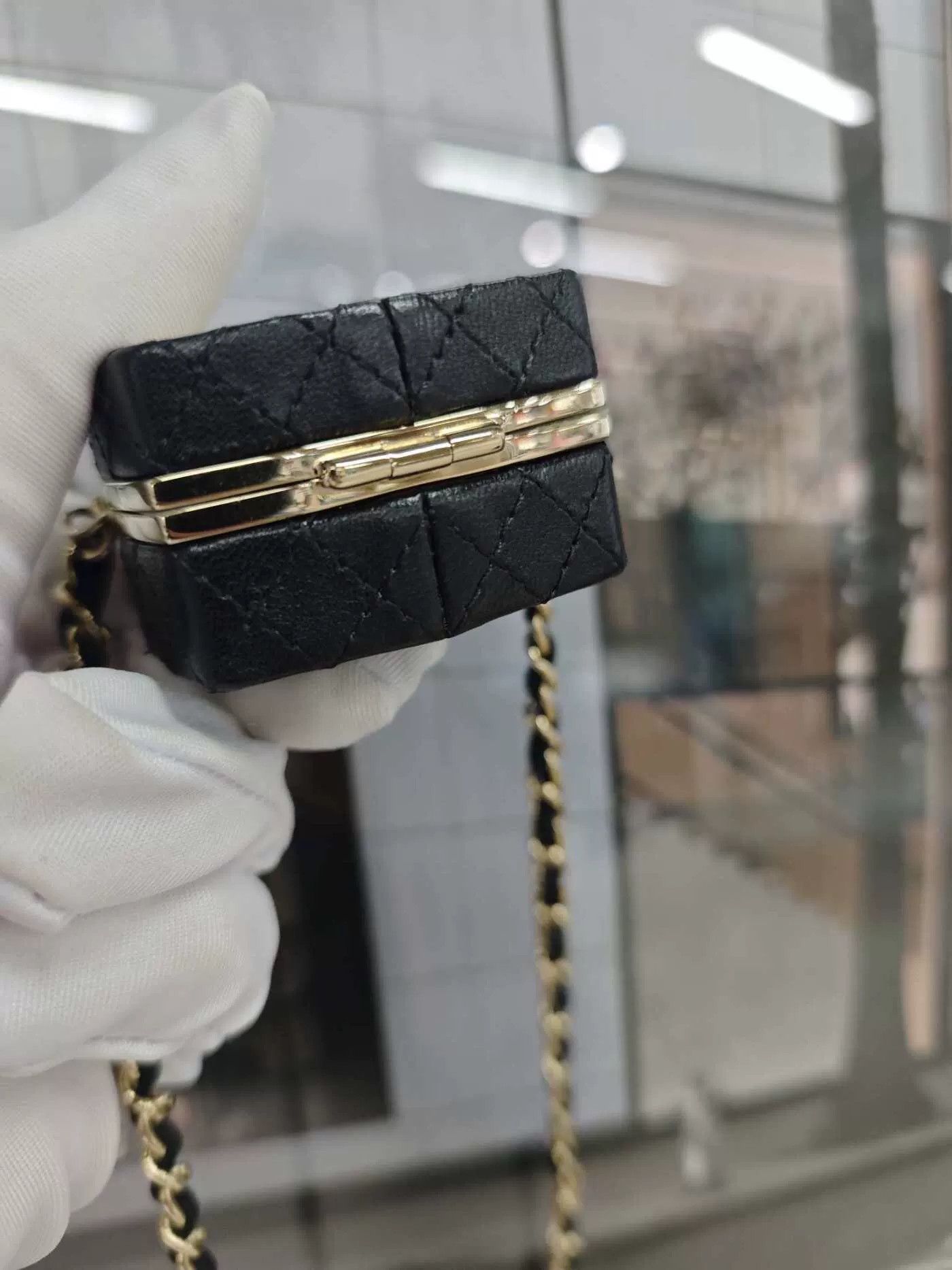 Chanel Chanel Mini Gold Accessory Bag Size ONE SIZE - 5 Thumbnail