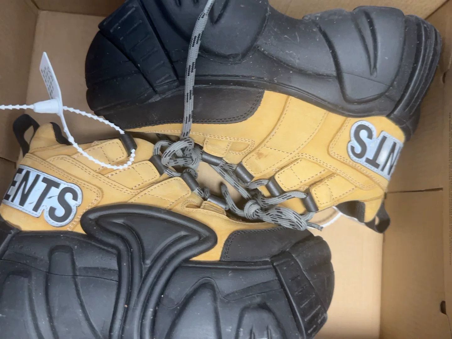 Vetements Vetements x Swear Yellow Suede Tank Shoes Size US 5 / IT 35 - 5 Thumbnail