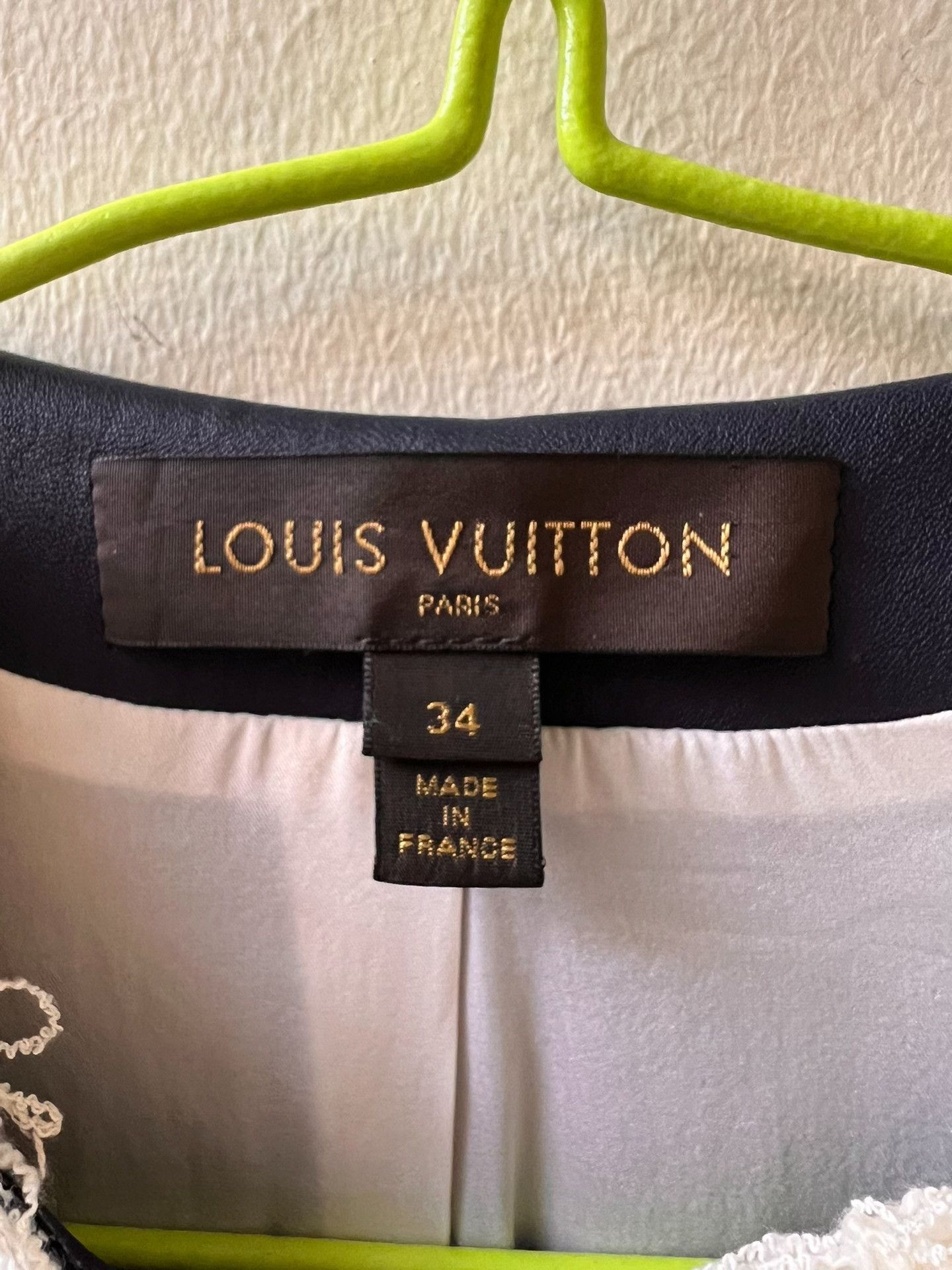 Louis Vuitton Louis Vuitton Chanel-Style Tweed Jacket Size XXS / US 00 / IT 34 - 3 Thumbnail
