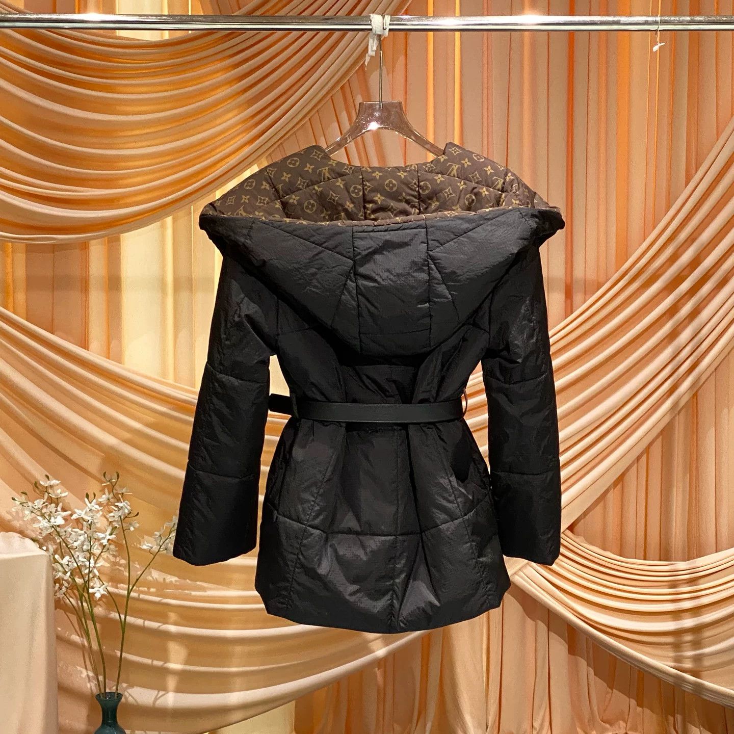 Louis Vuitton Louis Vuitton Monogram Lining Down Jacket Size S / US 4 / IT 40 - 3 Thumbnail