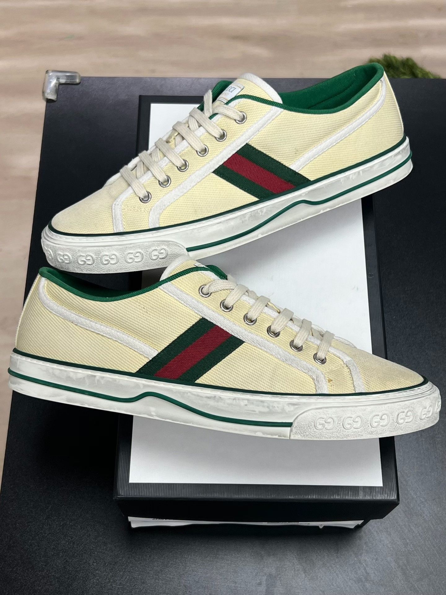 Gucci Gucci Tennis Yellow Lowtop Sneakers 11 Men Size US 11 / EU 44 - 5 Thumbnail