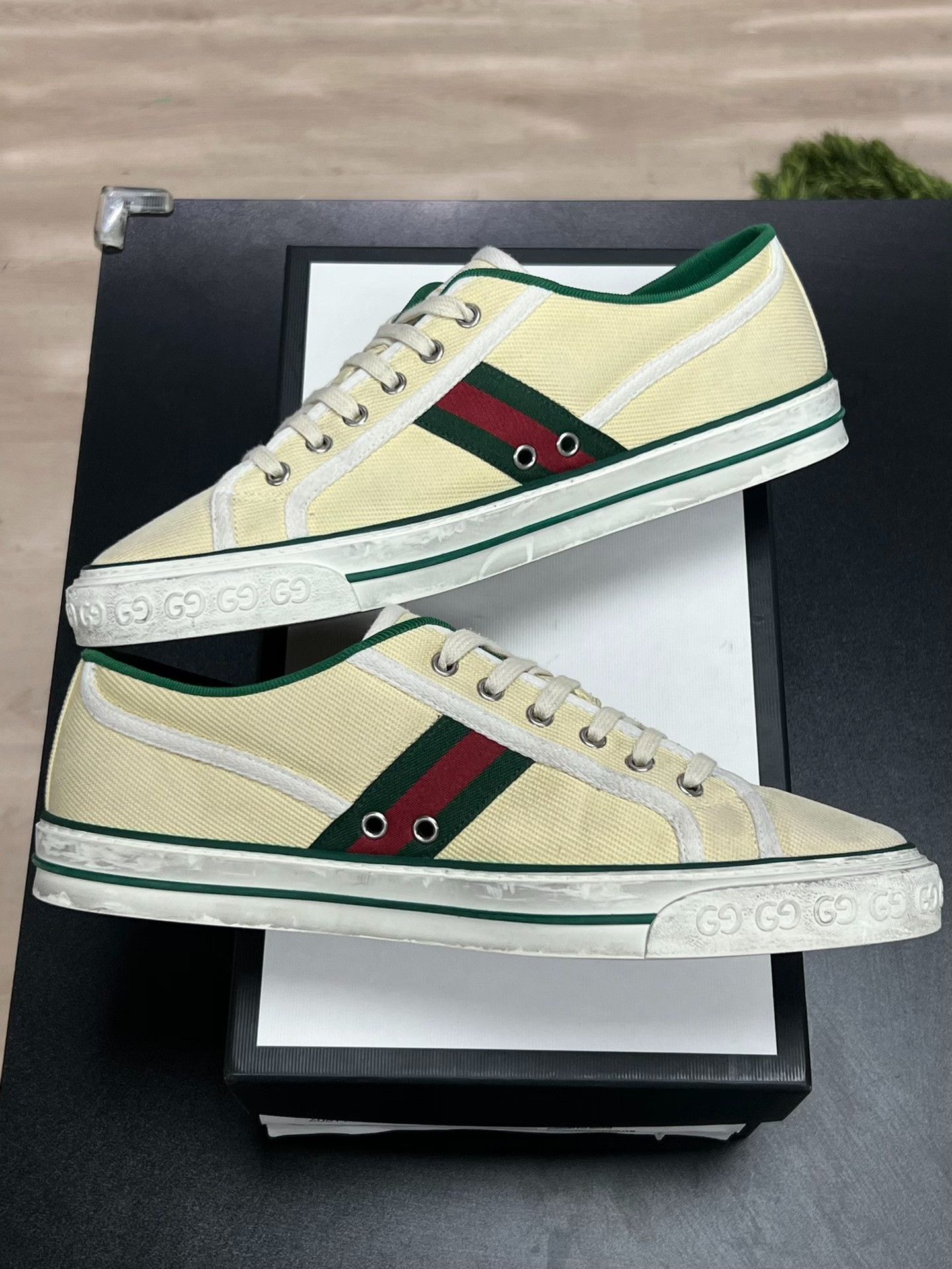 Gucci Gucci Tennis Yellow Lowtop Sneakers 11 Men Size US 11 / EU 44 - 6 Thumbnail