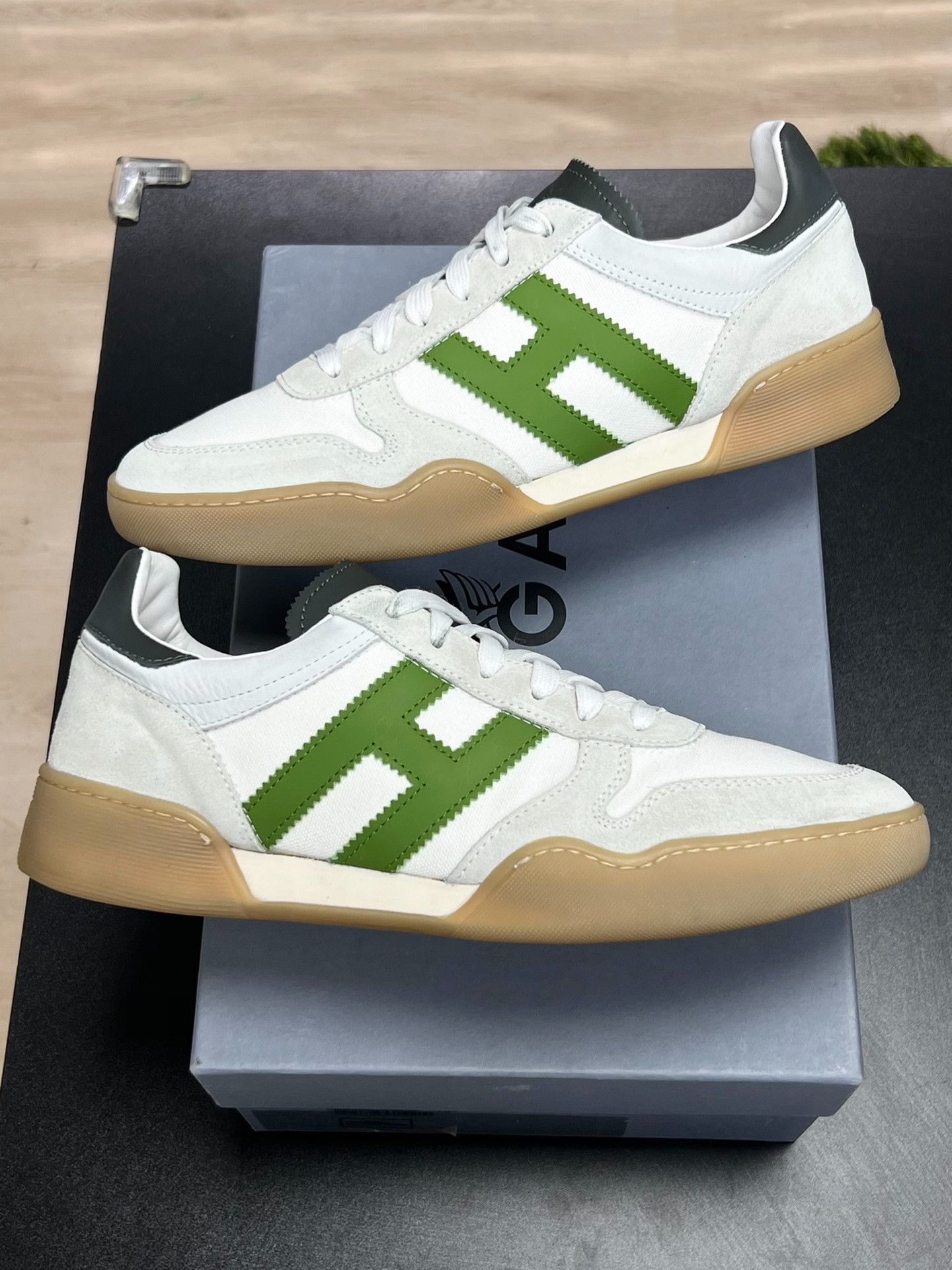 Hogan Hogan Retro Lowtop Sneakers 8.5 Men Size US 8.5 / EU 41-42 - 5 Thumbnail
