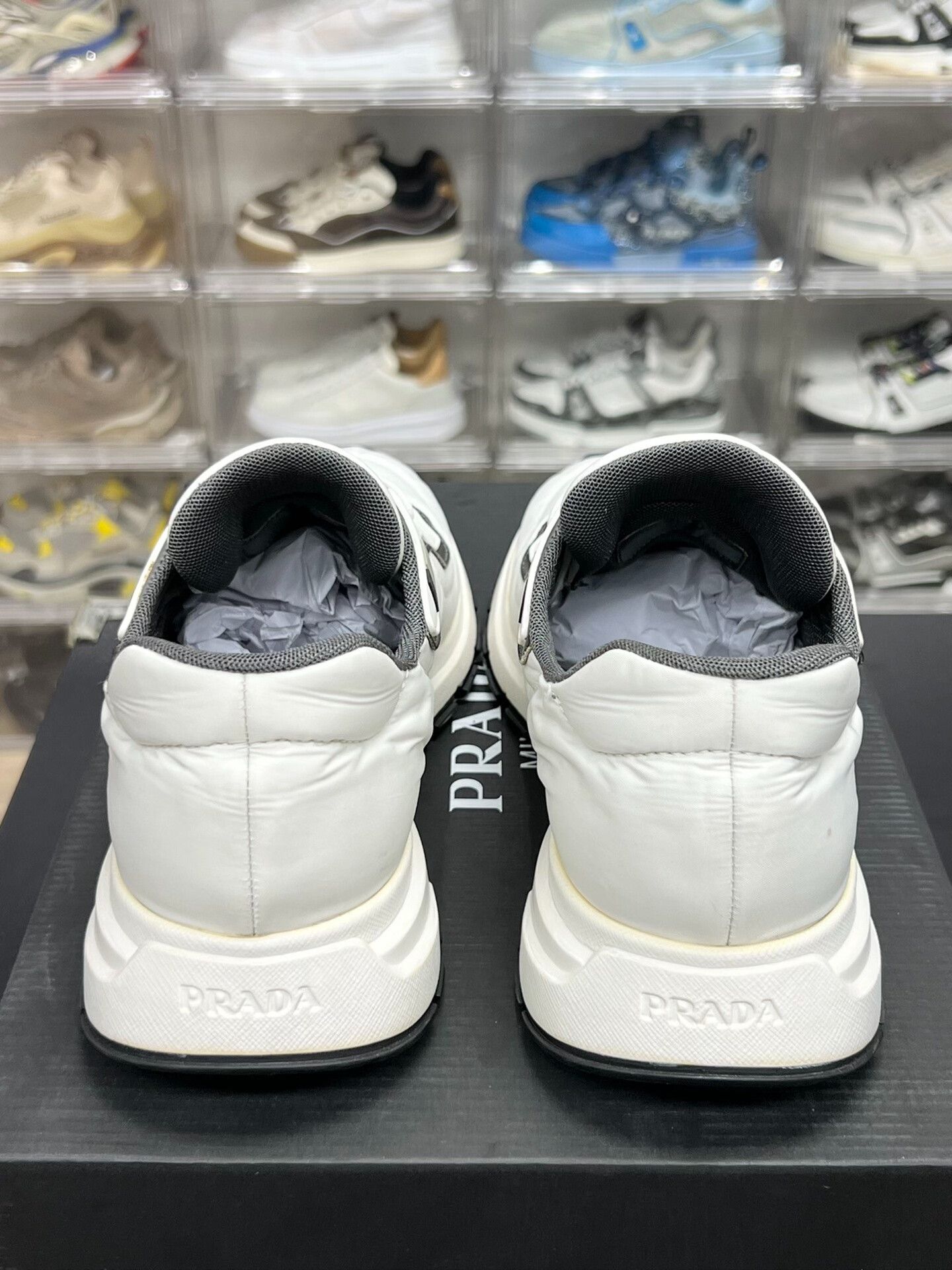 Prada Prada Casual White Lowtop Sneakers 8 Men Size US 8 / EU 41 - 7 Thumbnail