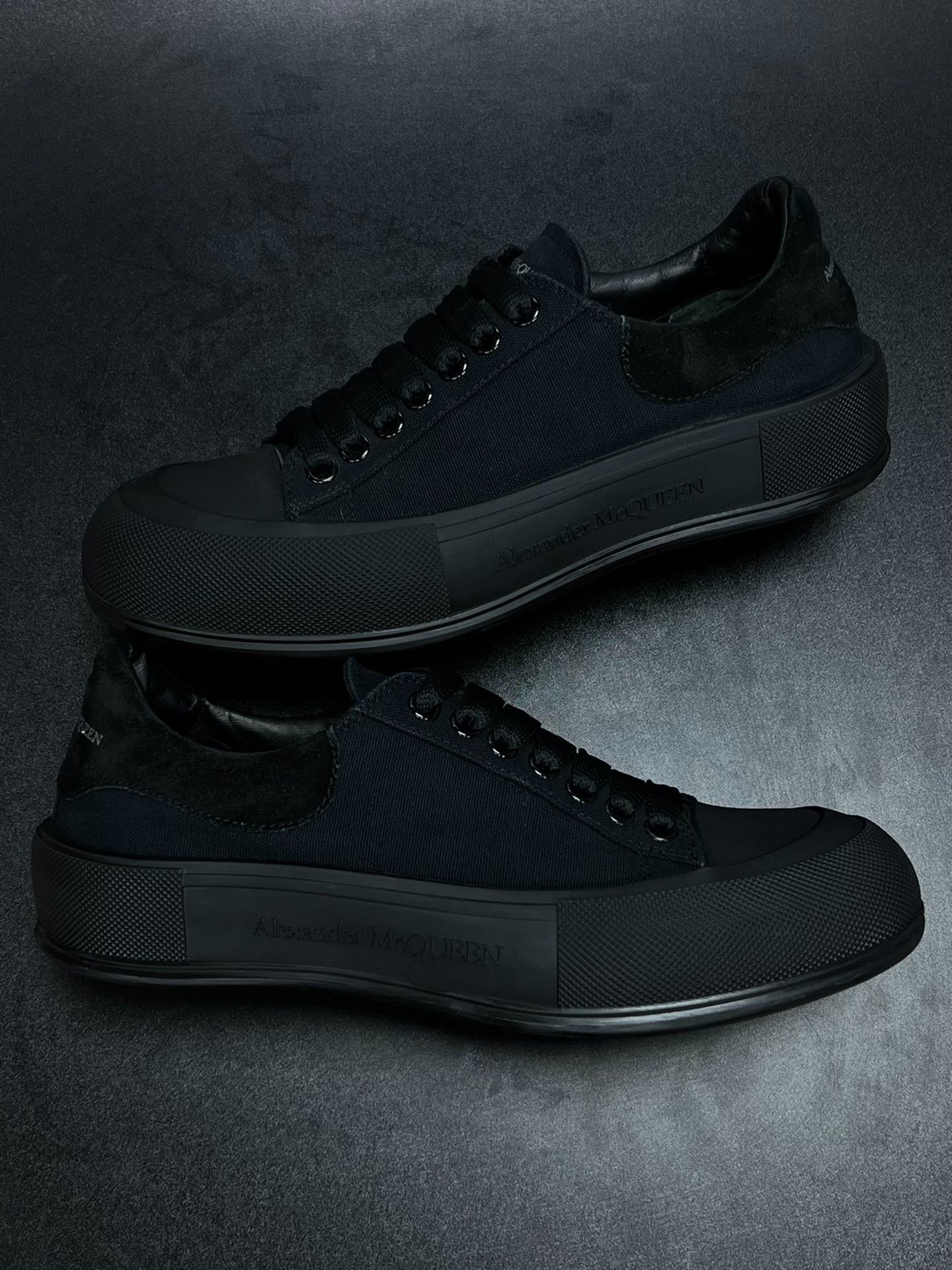 Alexander McQueen Alexander McQueen Black Lowtop Sneakers 9 Men Size US 9 / EU 42 - 5 Thumbnail