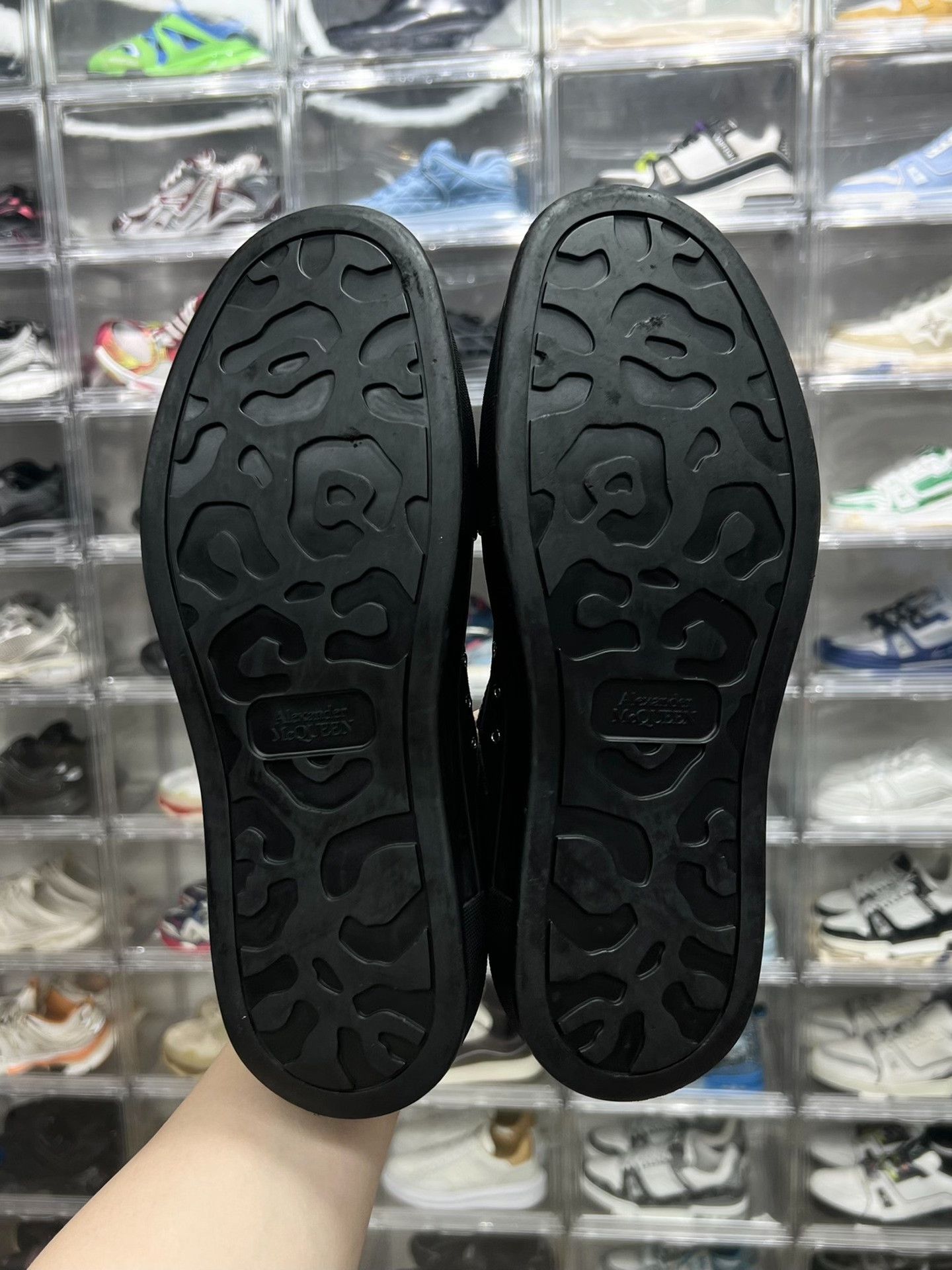 Alexander McQueen Alexander McQueen Black Lowtop Sneakers 9 Men Size US 9 / EU 42 - 8 Thumbnail