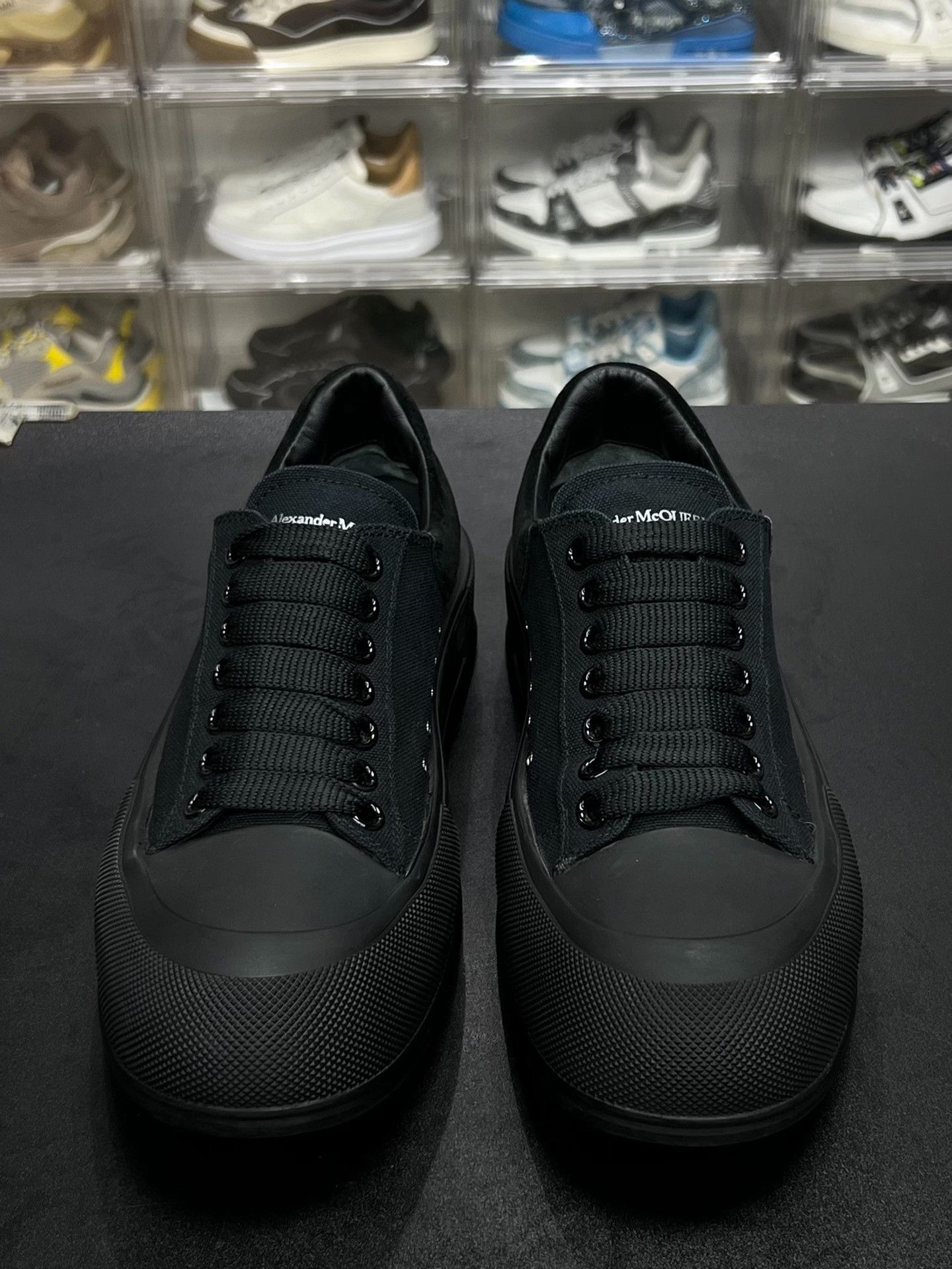 Alexander McQueen Alexander McQueen Black Lowtop Sneakers 9 Men Size US 9 / EU 42 - 2 Thumbnail