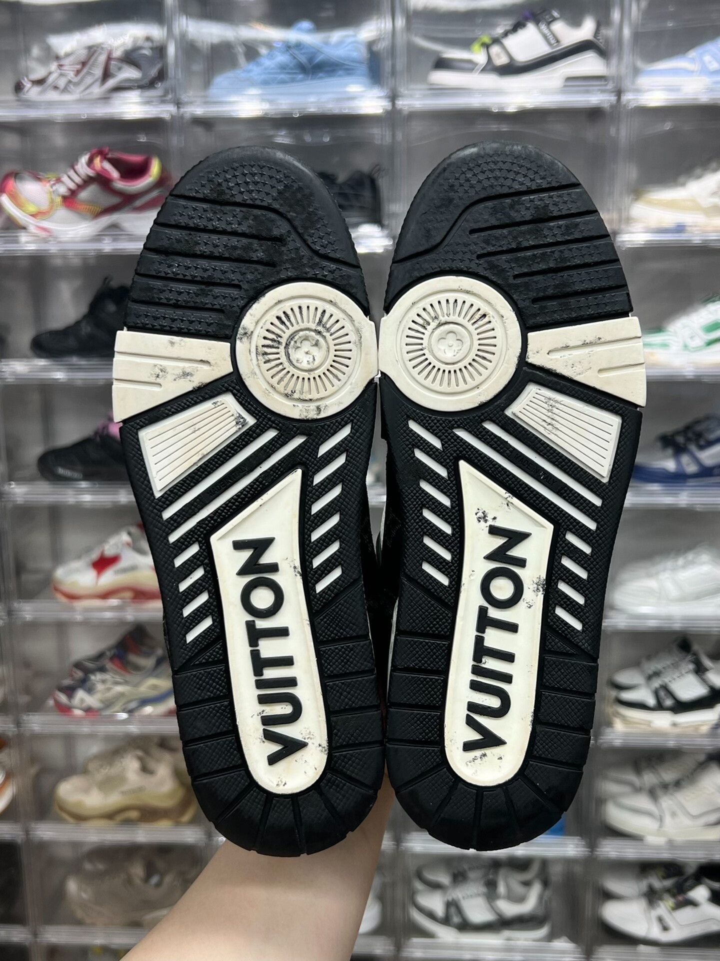 Louis Vuitton Louis Vuitton Training Denim Black Lowtop Sneakers 7 Men Size US 7 / EU 40 - 8 Thumbnail