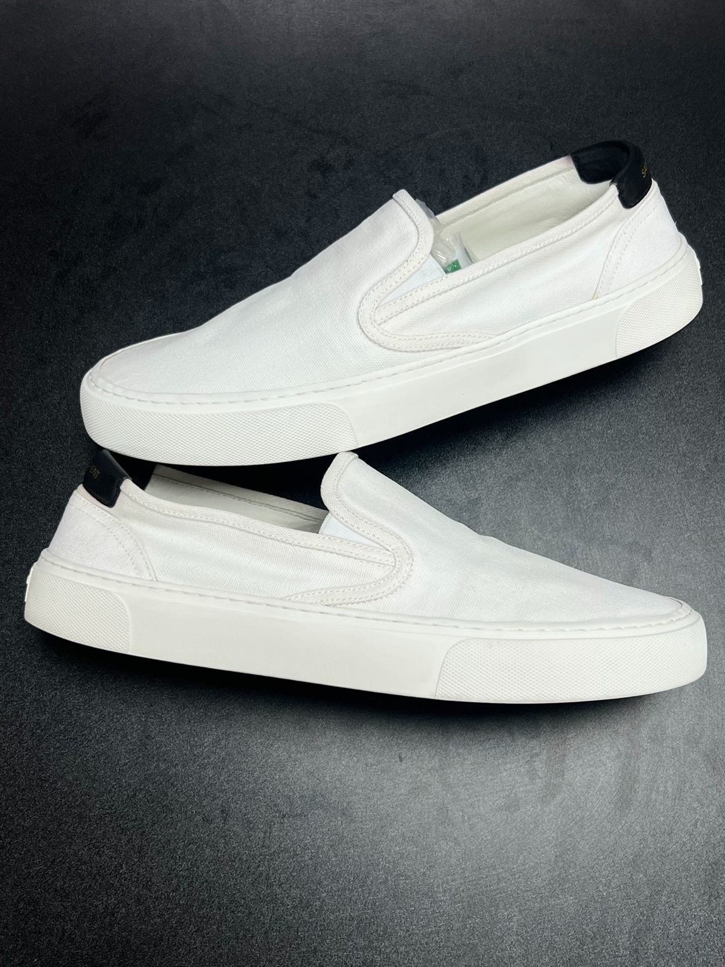 Saint Laurent Paris Saint Laurent Paris Canvas White Lowtop Sneakers 11 Men Size US 11 / EU 44 - 5 Thumbnail