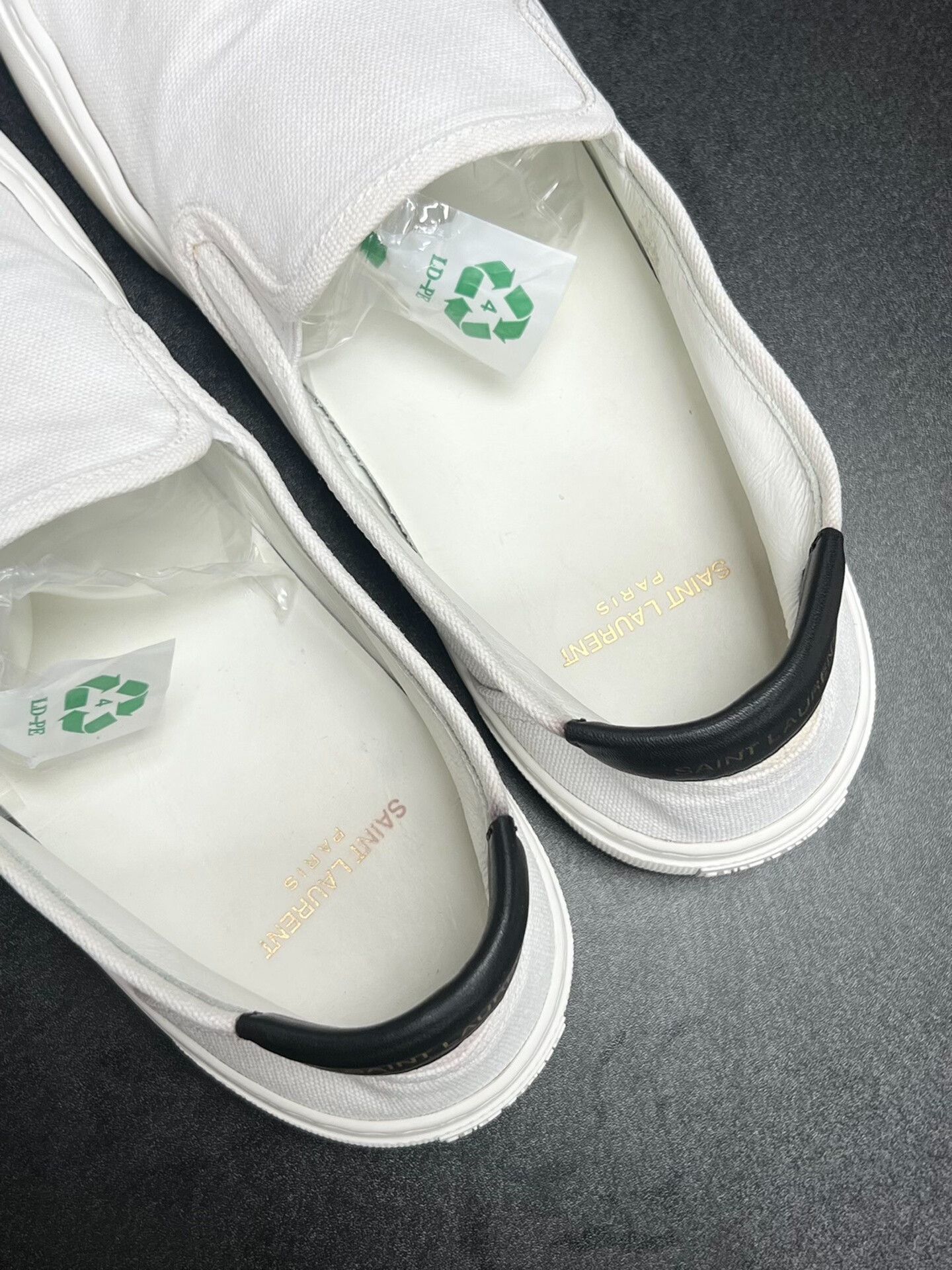 Saint Laurent Paris Saint Laurent Paris Canvas White Lowtop Sneakers 11 Men Size US 11 / EU 44 - 4 Thumbnail