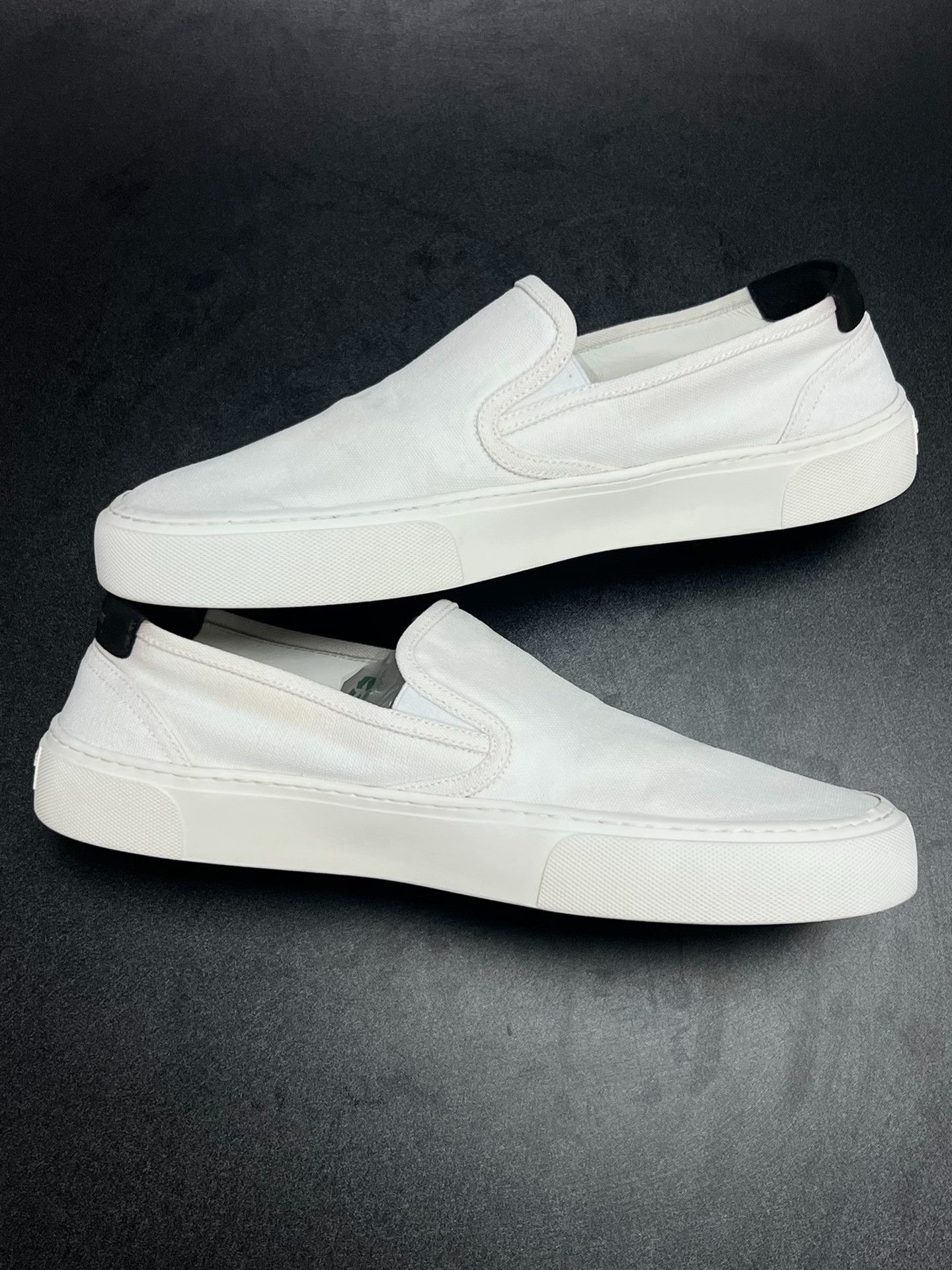 Saint Laurent Paris Saint Laurent Paris Canvas White Lowtop Sneakers 11 Men Size US 11 / EU 44 - 6 Thumbnail