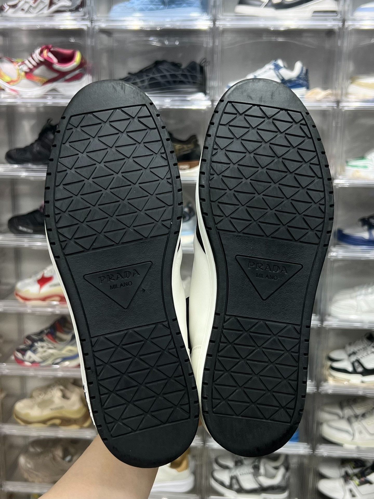 Prada Prada Lowtop Sneakers 9 Men Size US 9 / EU 42 - 8 Thumbnail