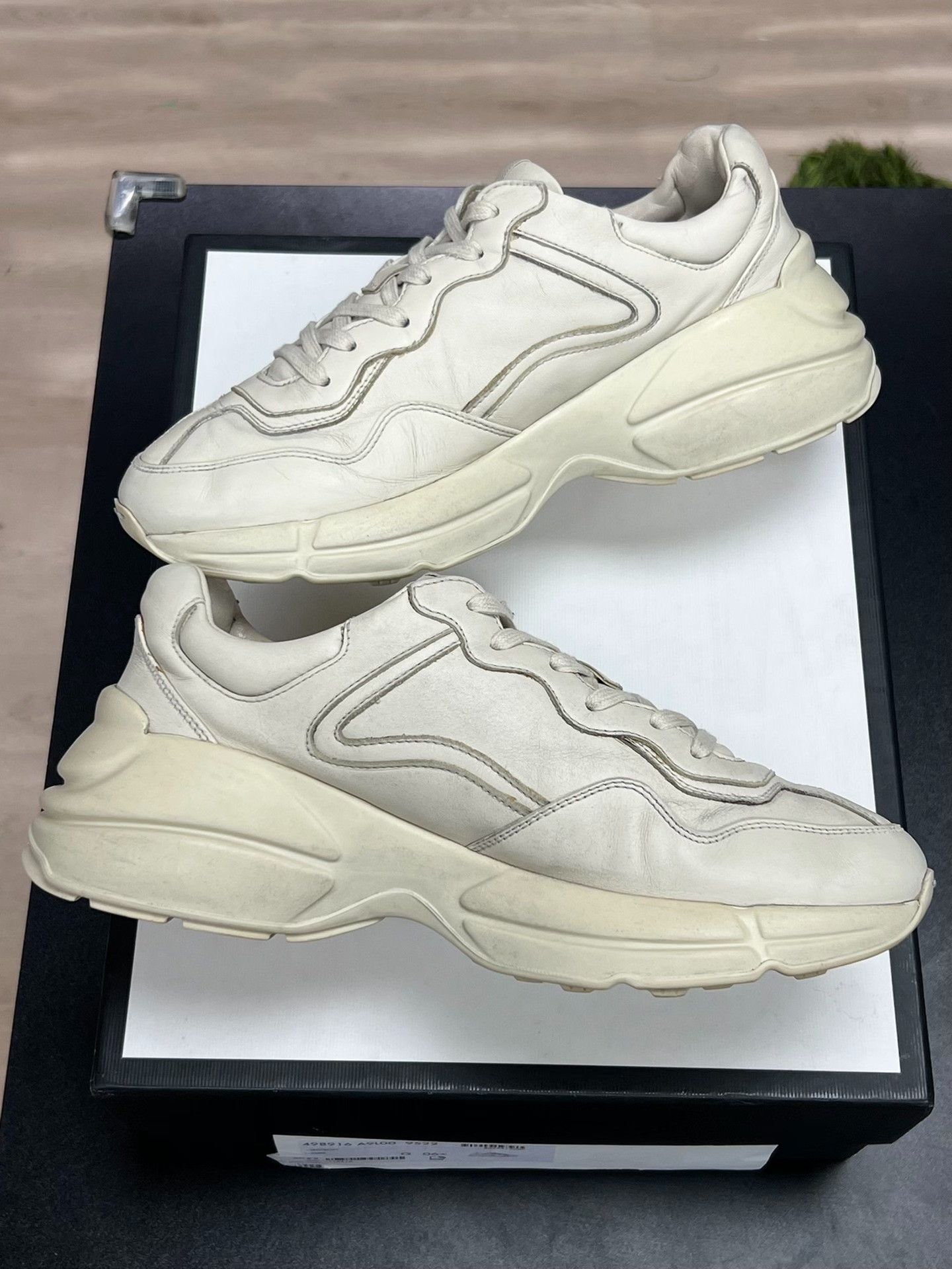 Gucci Gucci Distressed White Lowtop Sneakers 7.5 Men Size US 7.5 / EU 40-41 - 6 Thumbnail