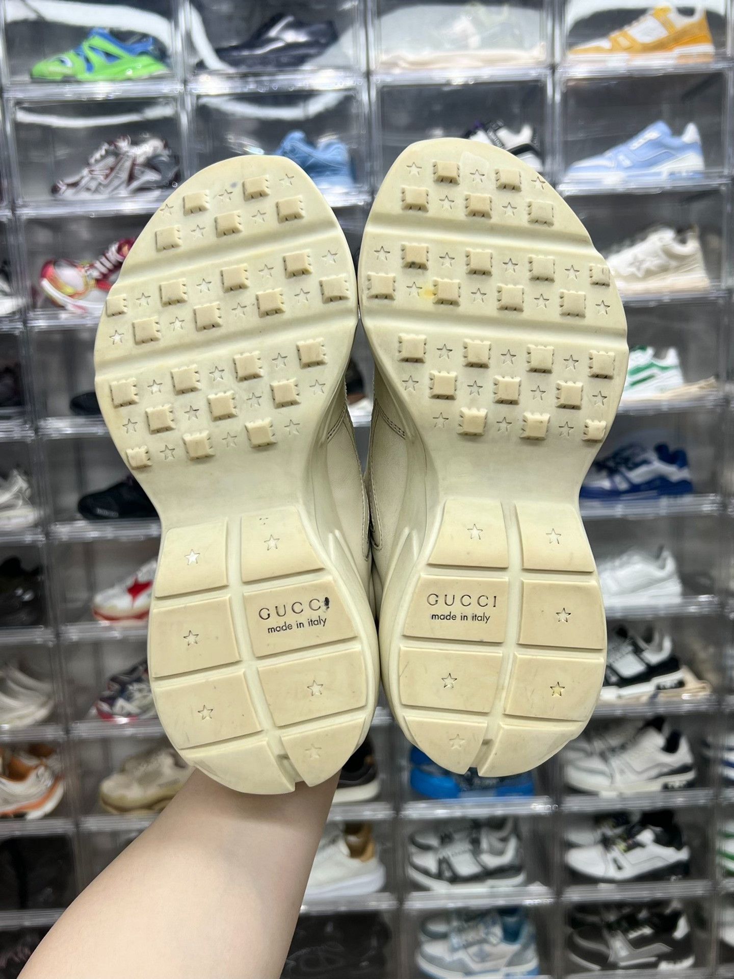 Gucci Gucci Distressed White Lowtop Sneakers 7.5 Men Size US 7.5 / EU 40-41 - 8 Thumbnail