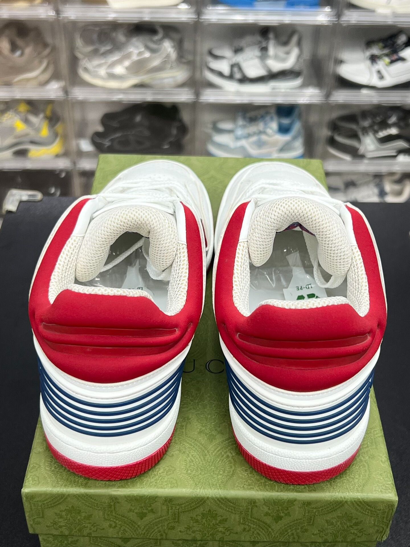 Gucci Gucci Red Lowtop Sneakers 9 Men Size US 9 / EU 42 - 7 Thumbnail