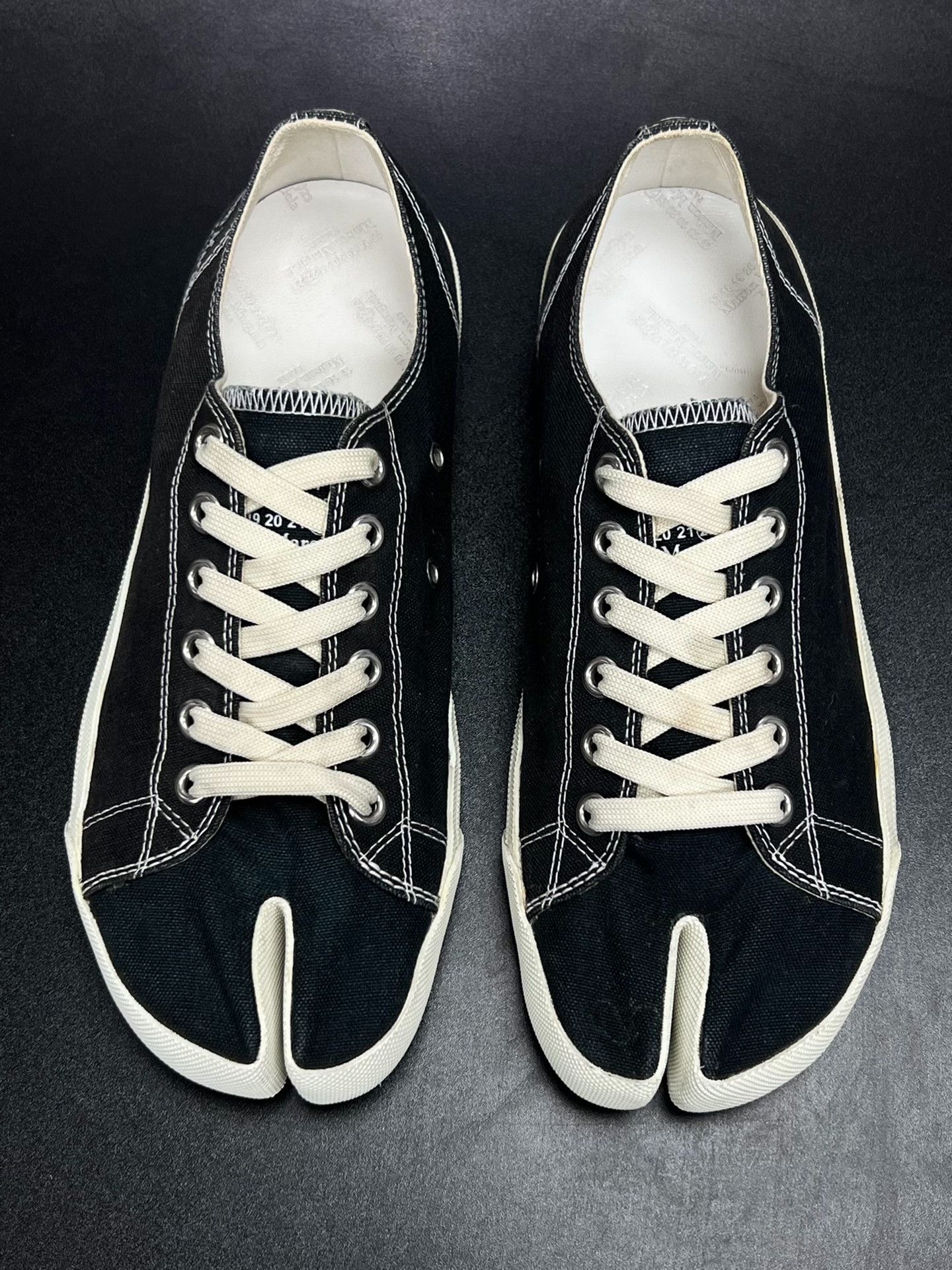 Maison Margiela Maison Margiela Black Lowtop Sneakers 8 Men Size US 8 / EU 41 - 3 Thumbnail