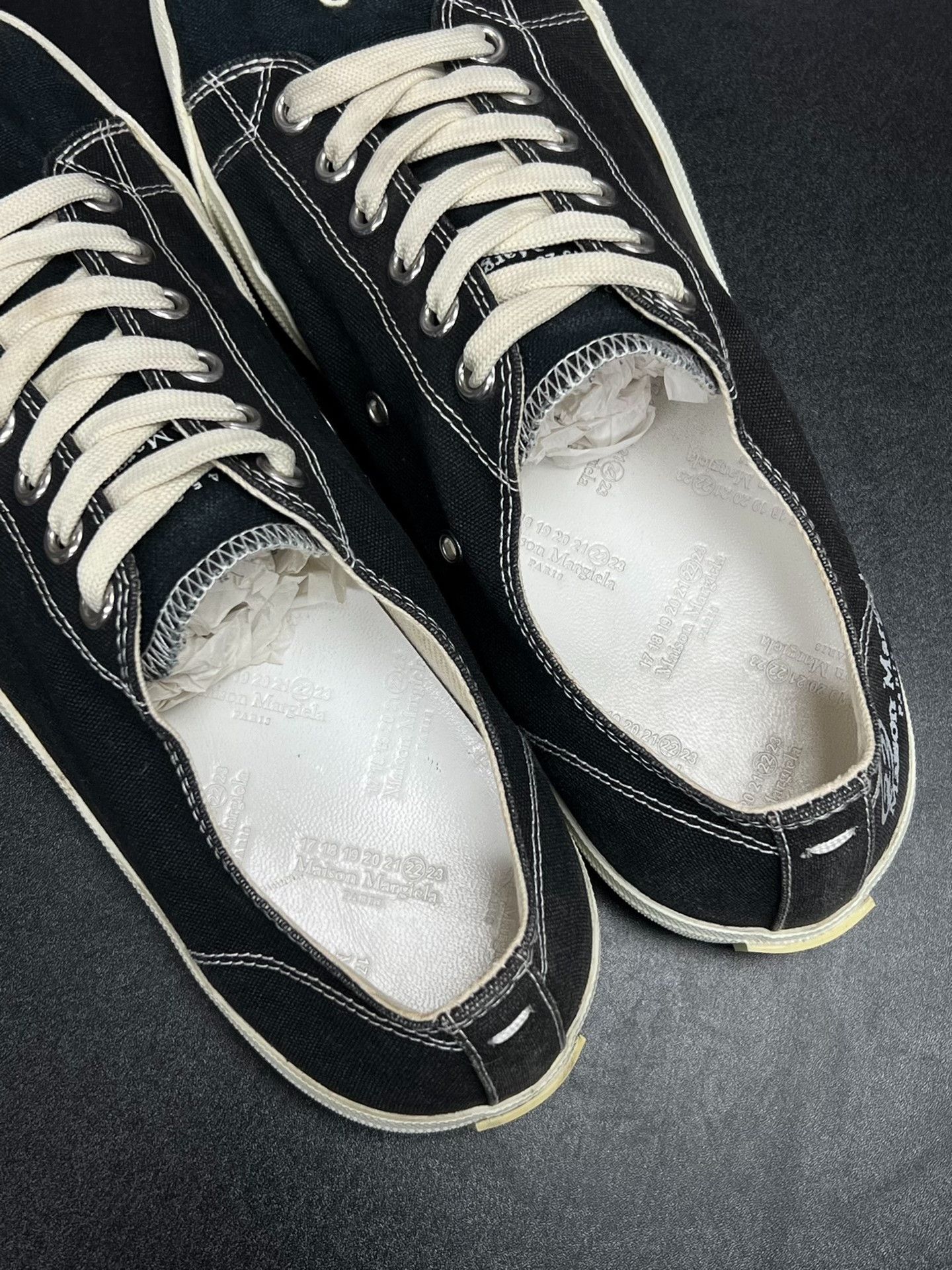 Maison Margiela Maison Margiela Black Lowtop Sneakers 8 Men Size US 8 / EU 41 - 4 Thumbnail