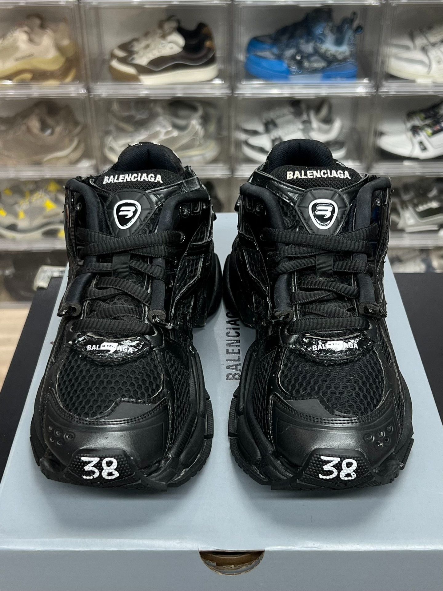 Balenciaga Balenciaga Running Black Lowtop Sneakers us_8 Women Size US 8 / IT 38 - 2 Thumbnail