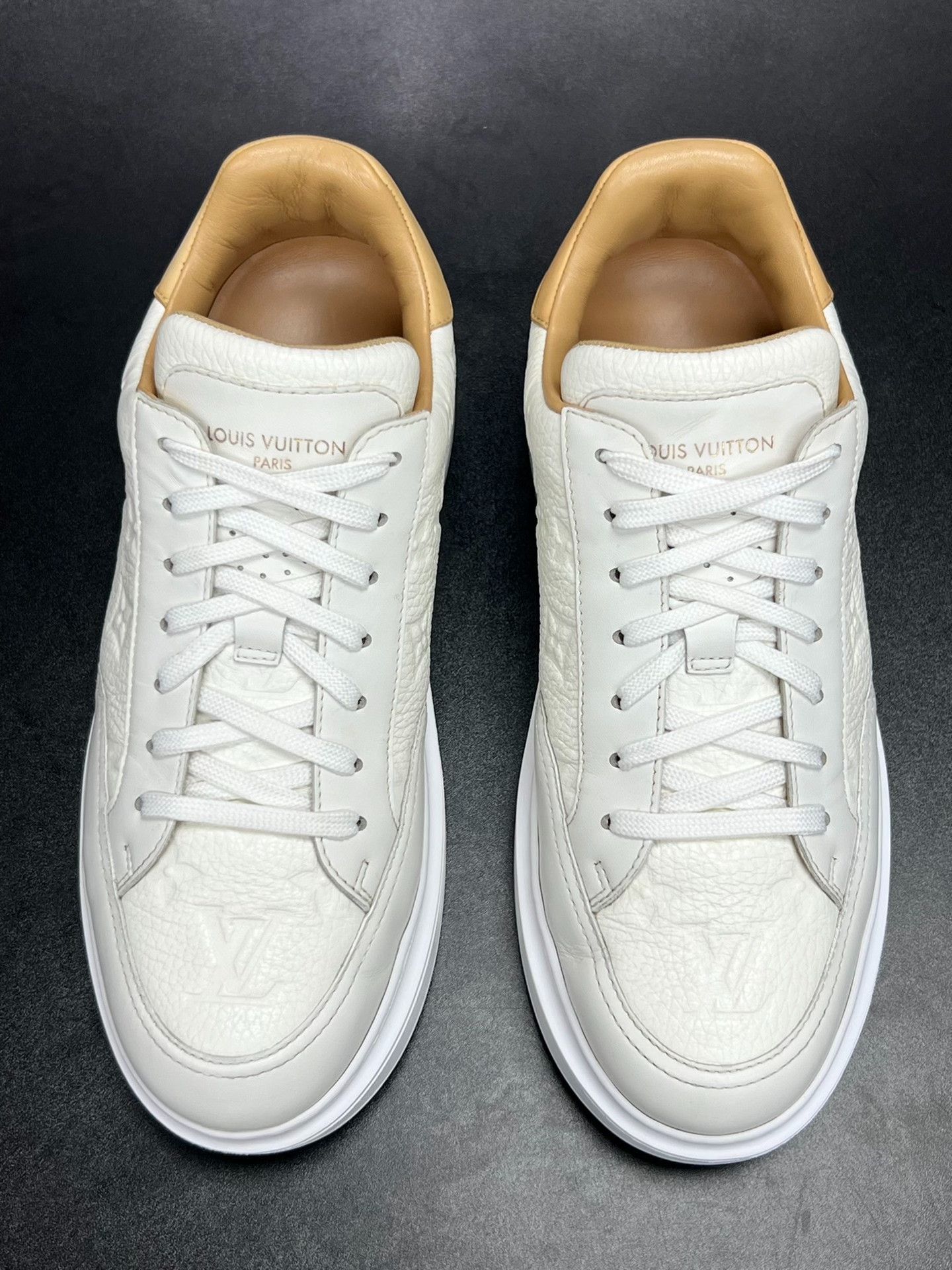 Louis Vuitton Louis Vuitton White Lowtop Sneakers 6.5 Men Size US 6.5 / EU 39-40 - 3 Thumbnail