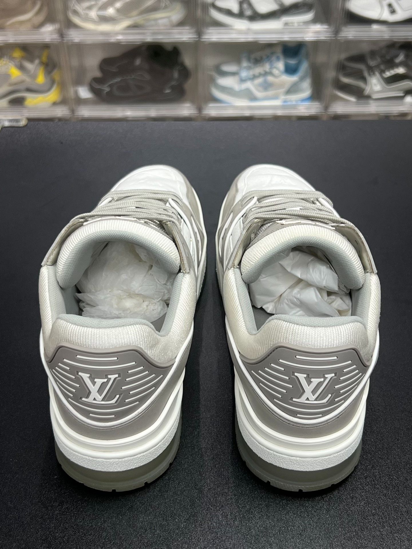 Louis Vuitton Louis Vuitton Training White Lowtop Sneakers 8 Men Size US 8 / EU 41 - 7 Thumbnail