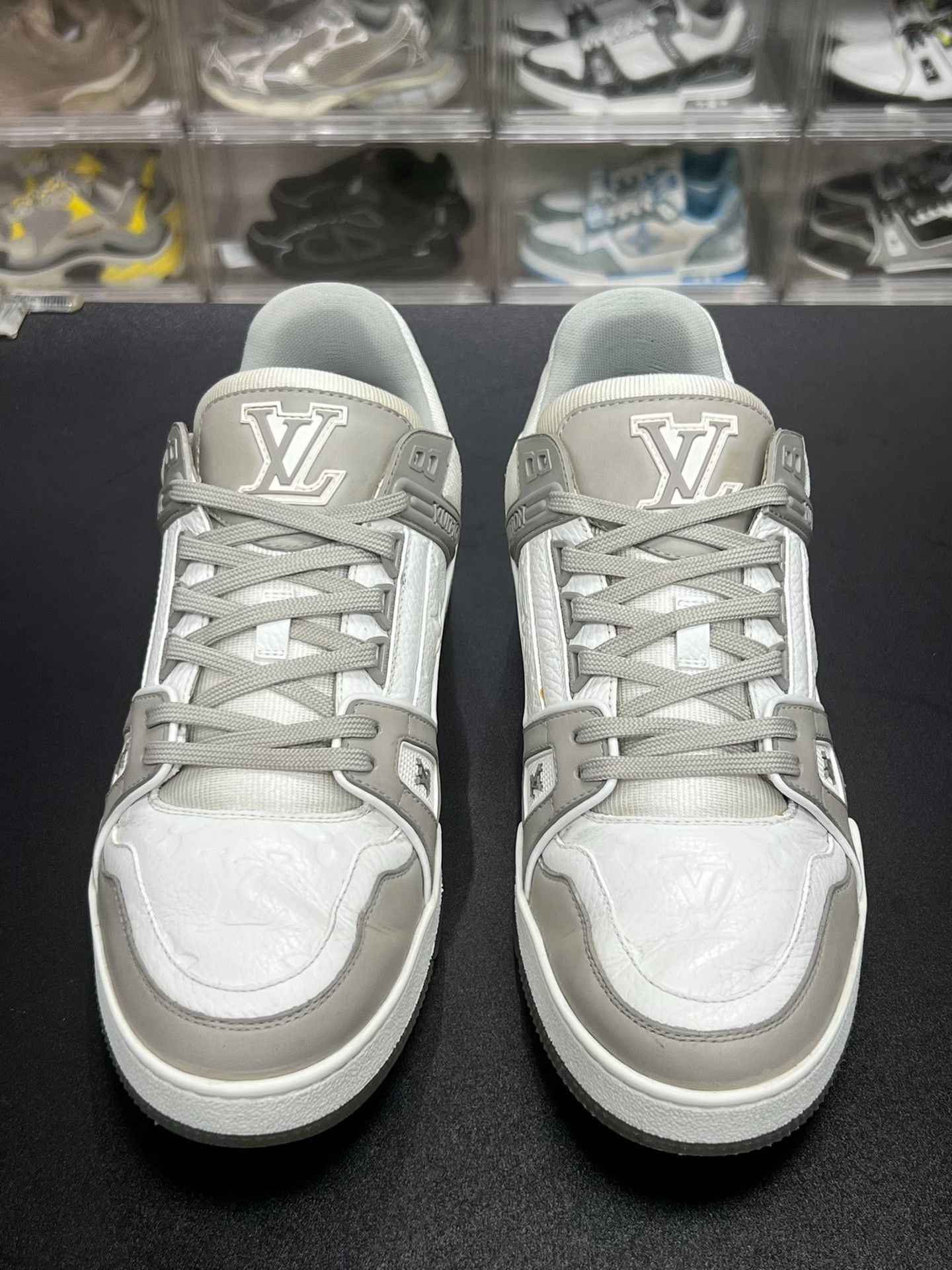 Louis Vuitton Louis Vuitton Training White Lowtop Sneakers 8 Men Size US 8 / EU 41 - 2 Thumbnail