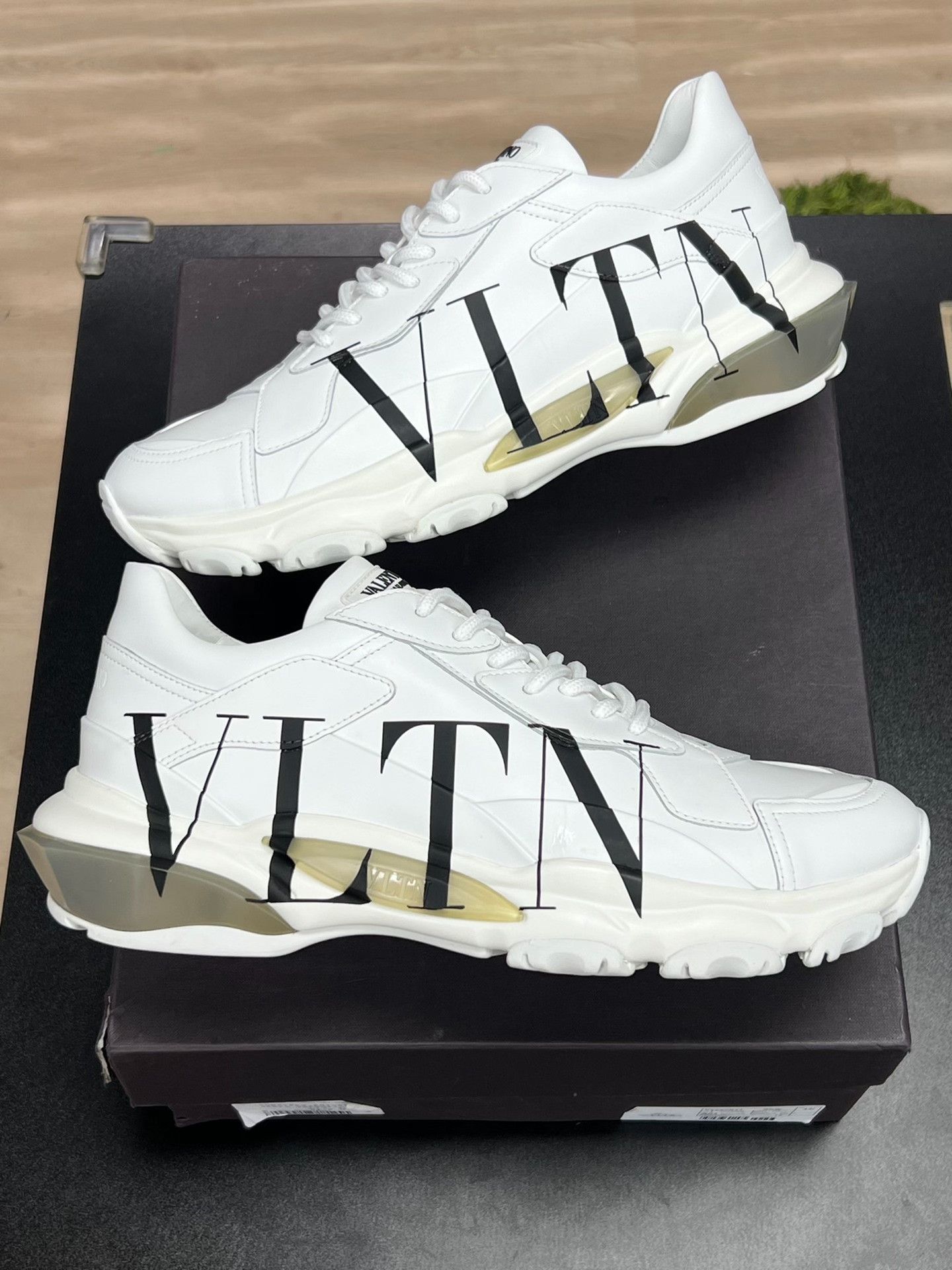 Valentino Valentino Casual Lowtop Sneakers 9.5 Men Size US 9.5 / EU 42-43 - 5 Thumbnail