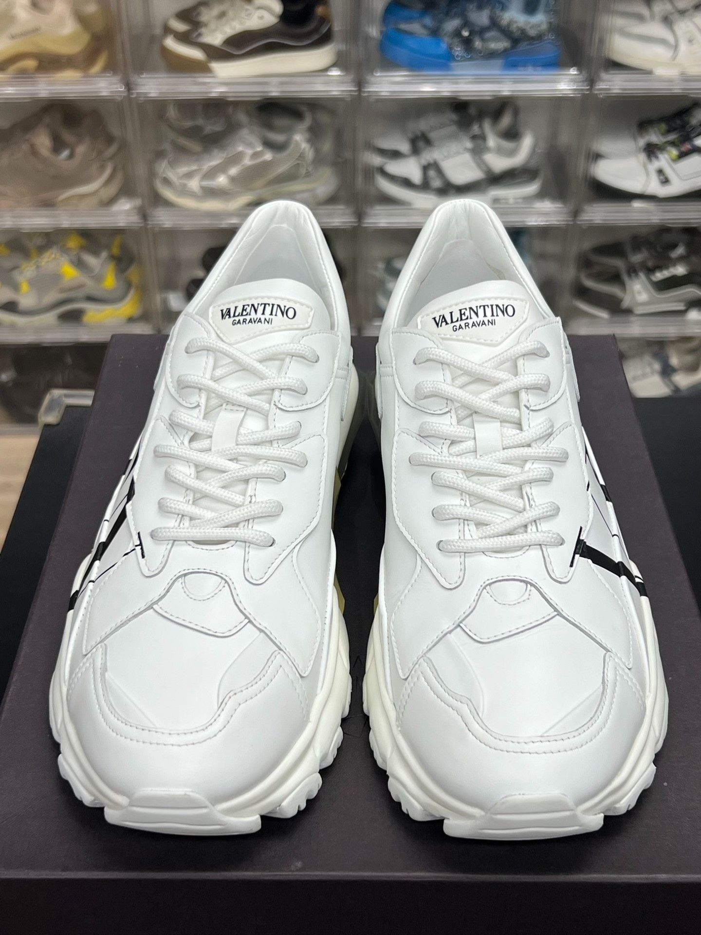 Valentino Valentino Casual Lowtop Sneakers 9.5 Men Size US 9.5 / EU 42-43 - 2 Thumbnail