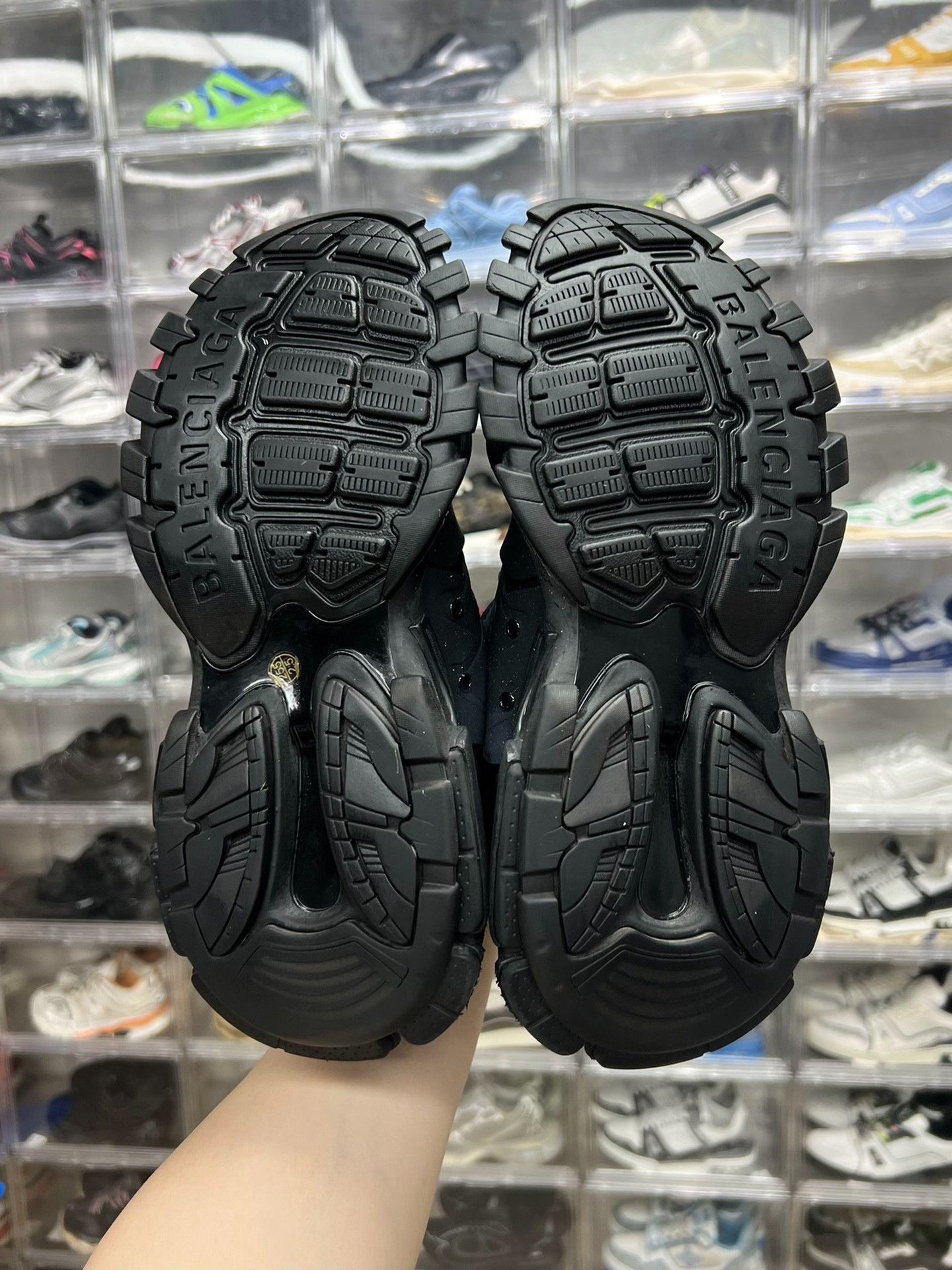 Balenciaga Balenciaga Graphic Black Lowtop Sneakers 8 Men Size US 8 / EU 41 - 8 Thumbnail