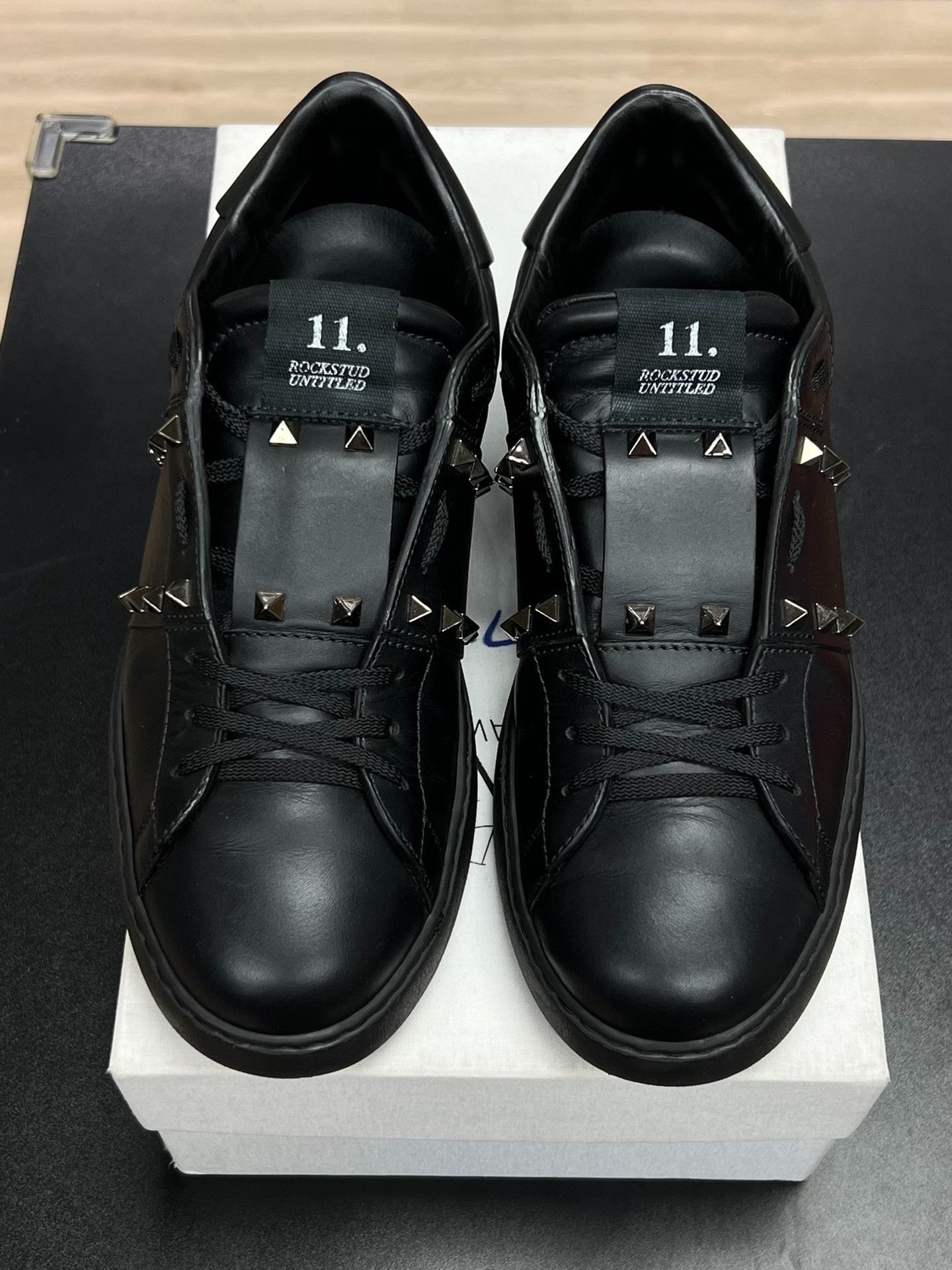 Valentino Valentino Black Lowtop Sneakers 9 Men Size US 9 / EU 42 - 3 Thumbnail