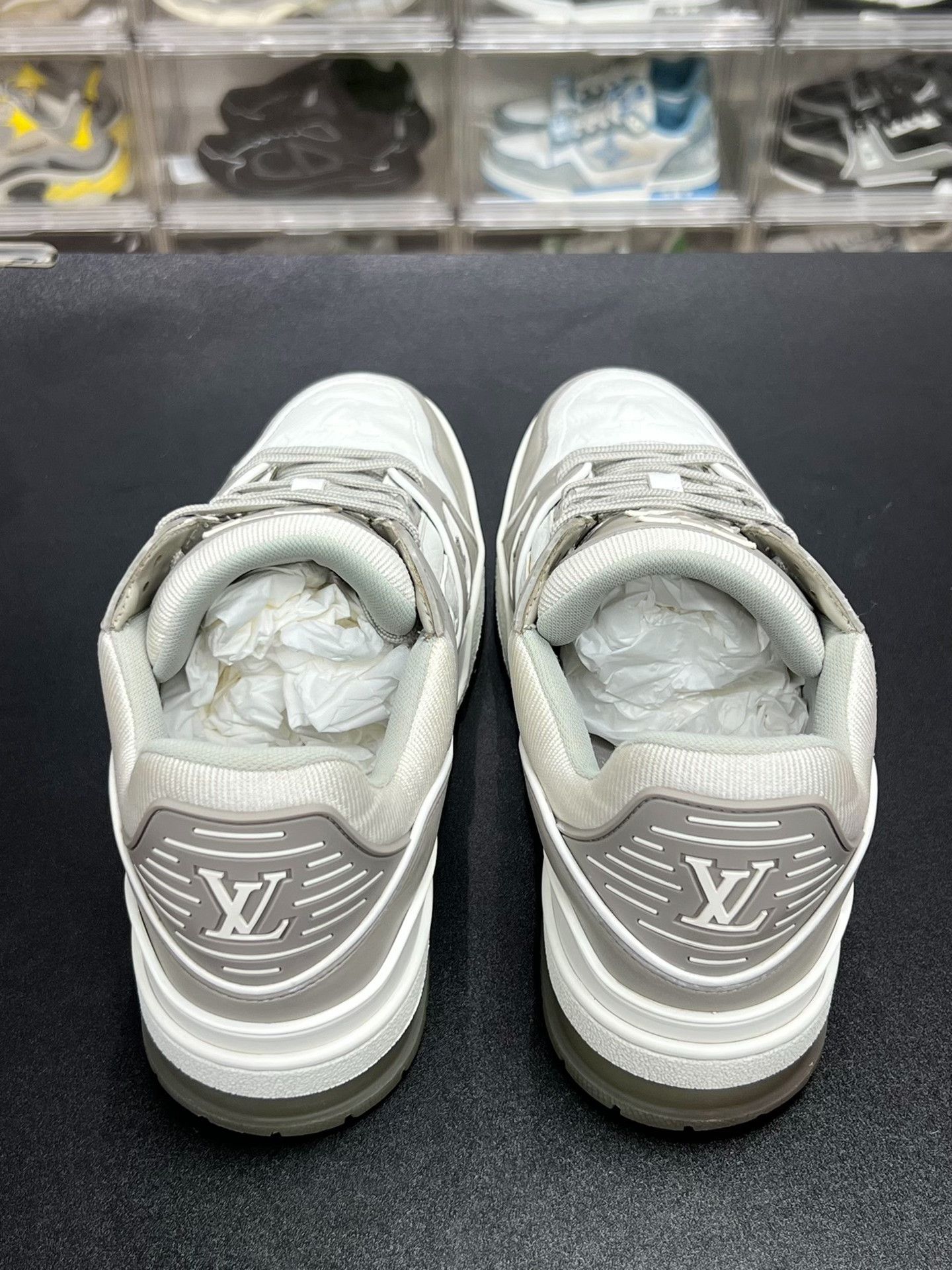 Louis Vuitton Louis Vuitton Training White Lowtop Sneakers 8 Men Size US 8 / EU 41 - 7 Thumbnail