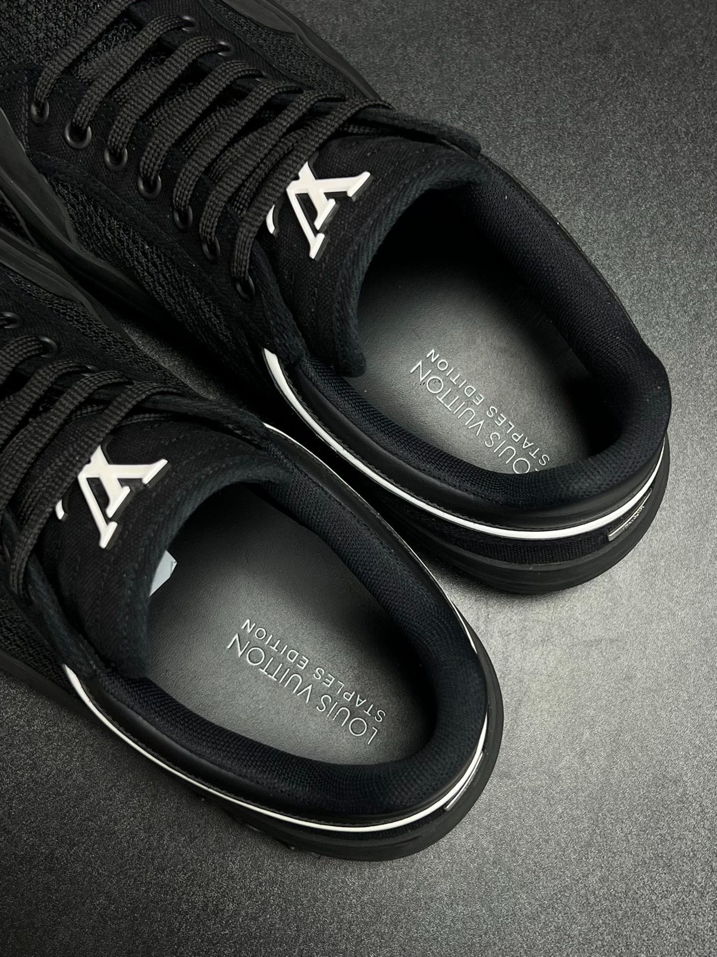 Louis Vuitton Louis Vuitton Mesh Black Lowtop Sneakers 9.5 Men Size US 9.5 / EU 42-43 - 4 Thumbnail