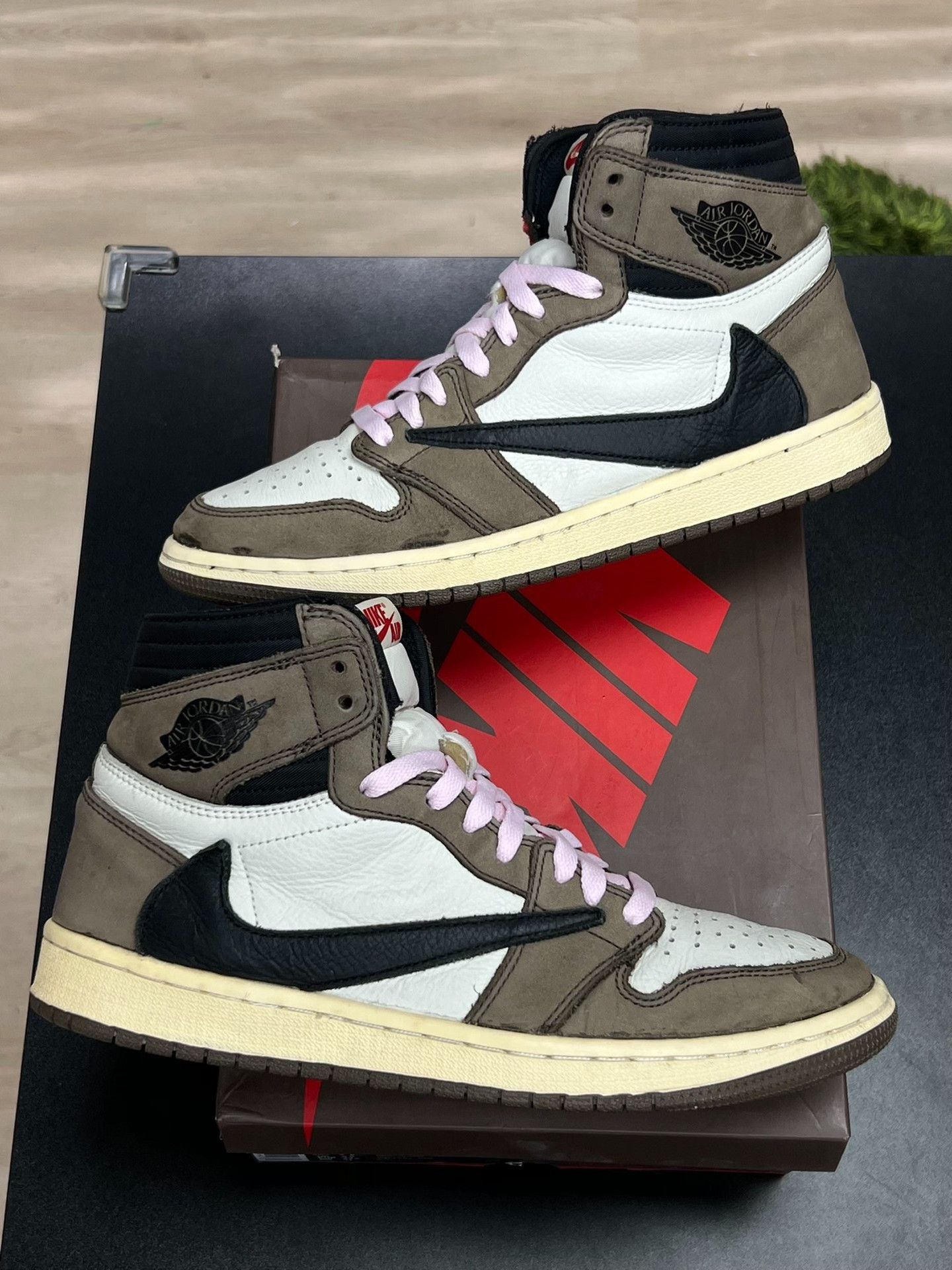 Jordan Brand Jordan Brand AIR JORDAN Hitop Sneakers 10 Men Size US 10 / EU 43 - 4 Thumbnail