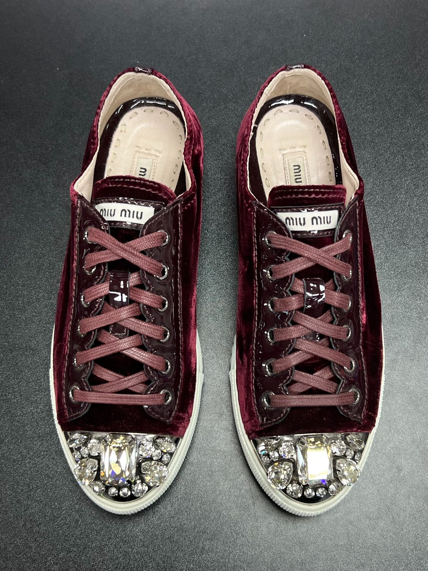 Miu Miu Miu Miu Red Lowtop Sneakers us_7 Women Size US 7 / IT 37 - 3 Thumbnail
