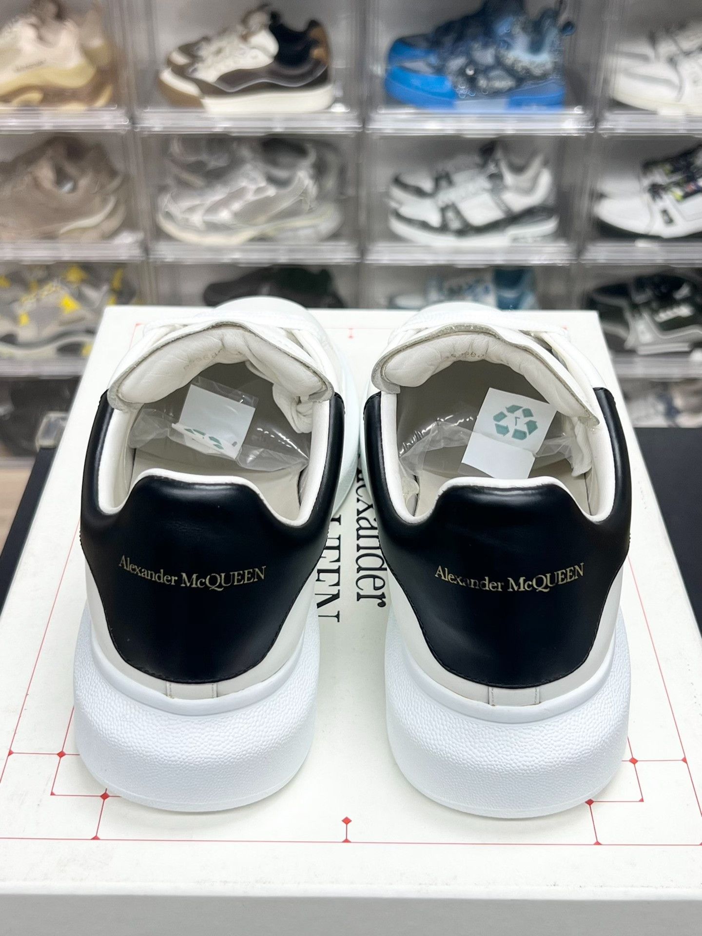 Alexander McQueen Alexander McQueen Leather Black Lowtop Sneakers 8 Men Size US 8 / EU 41 - 7 Thumbnail