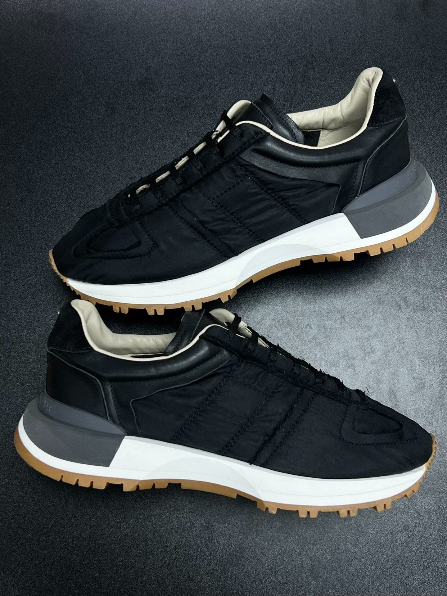 Maison Margiela Maison Margiela Running Black Lowtop Sneakers 9 Men Size US 9 / EU 42 - 5 Thumbnail