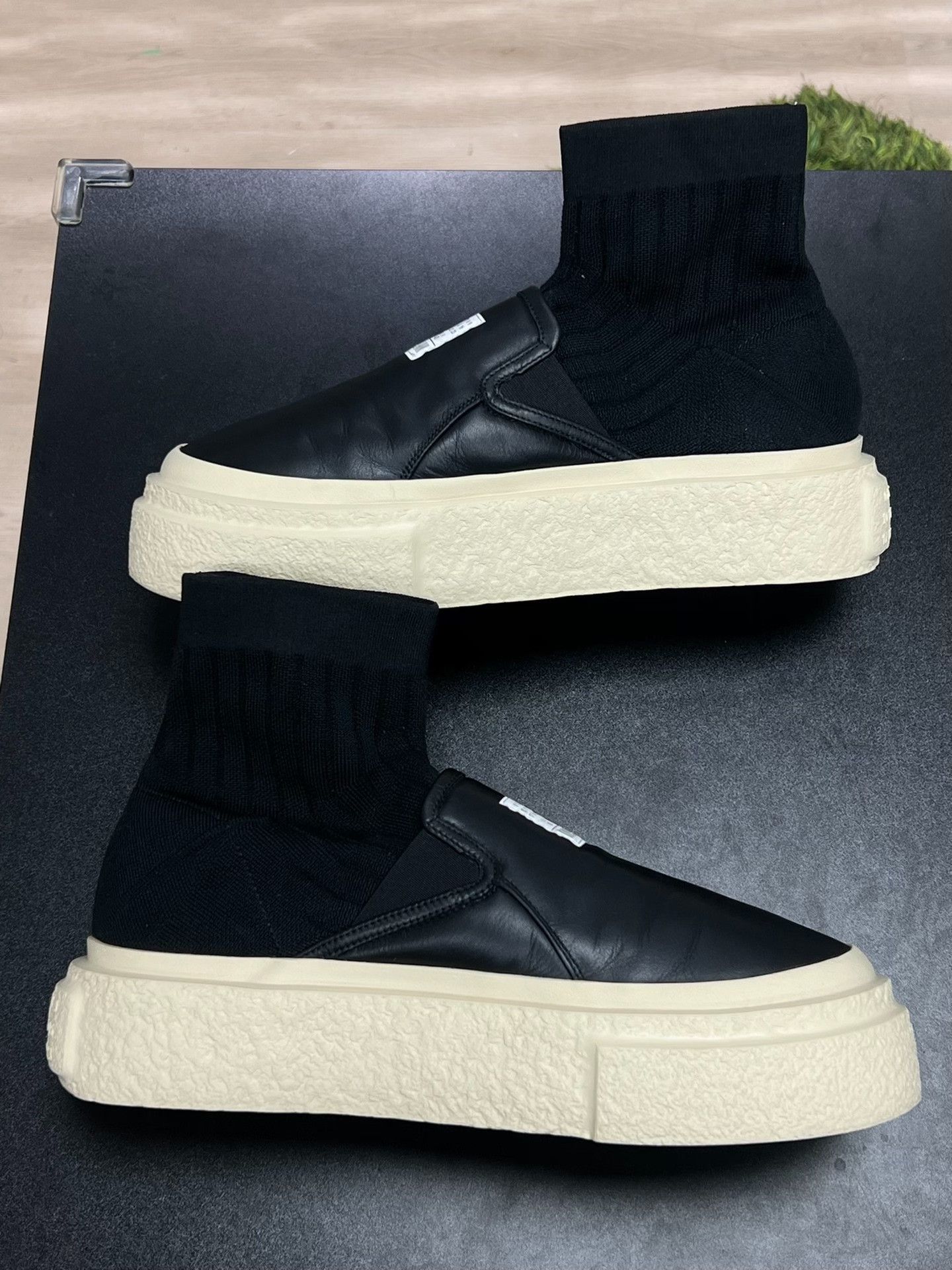 Maison Margiela Maison Margiela Leather Black Lowtop Sneakers 10 Men Size US 10 / EU 43 - 6 Thumbnail