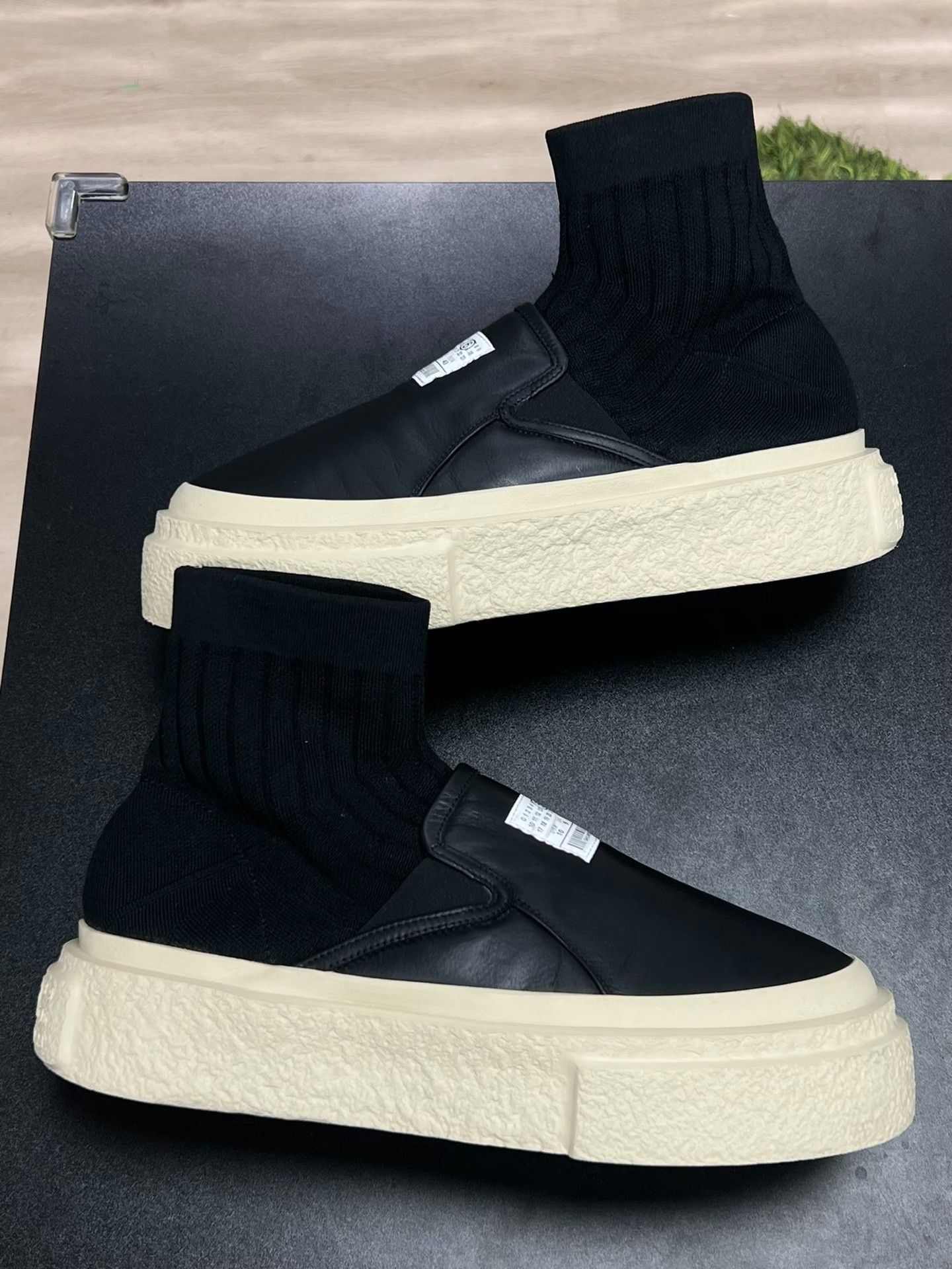 Maison Margiela Maison Margiela Leather Black Lowtop Sneakers 10 Men Size US 10 / EU 43 - 5 Thumbnail