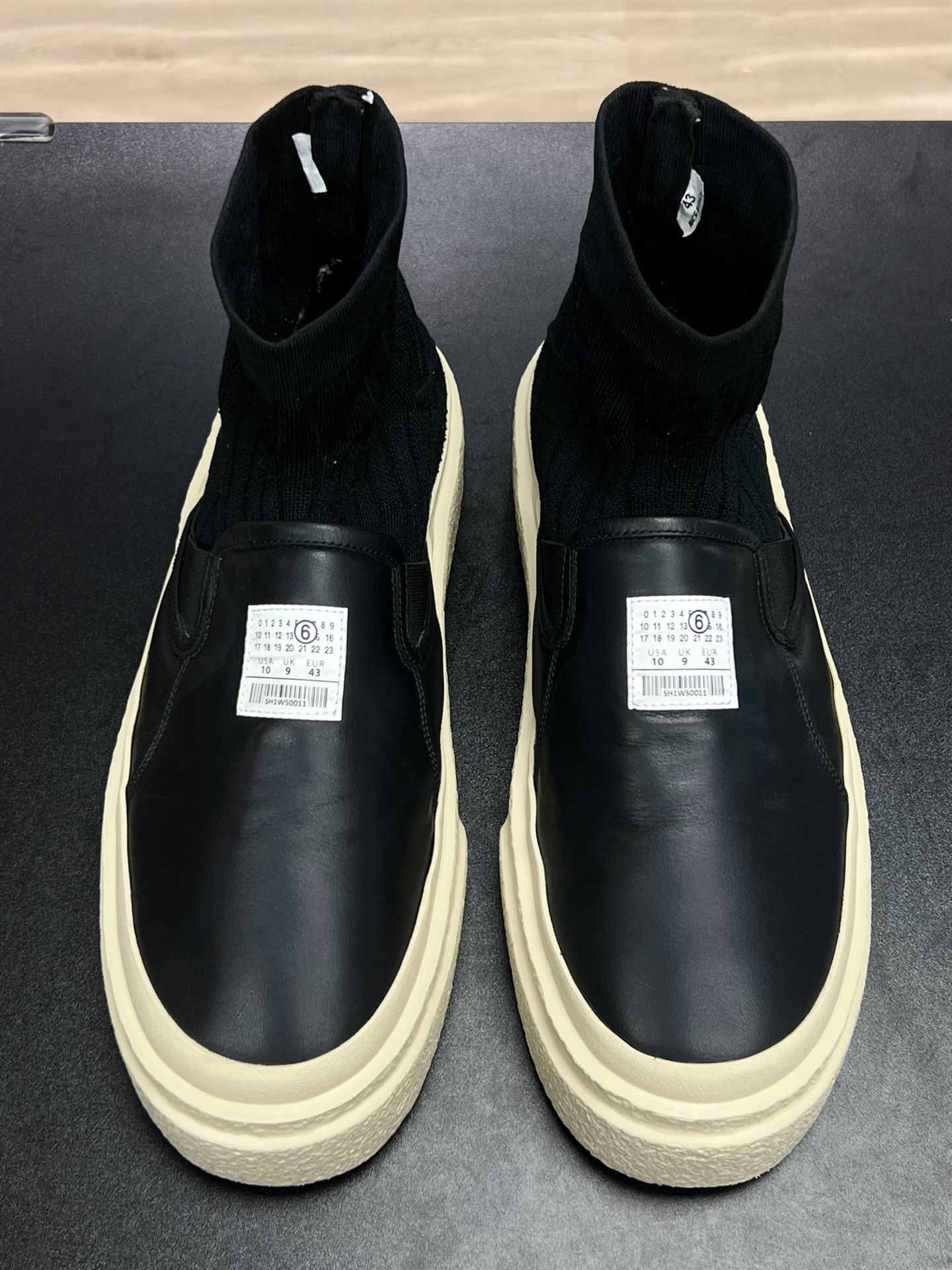 Maison Margiela Maison Margiela Leather Black Lowtop Sneakers 10 Men Size US 10 / EU 43 - 3 Thumbnail