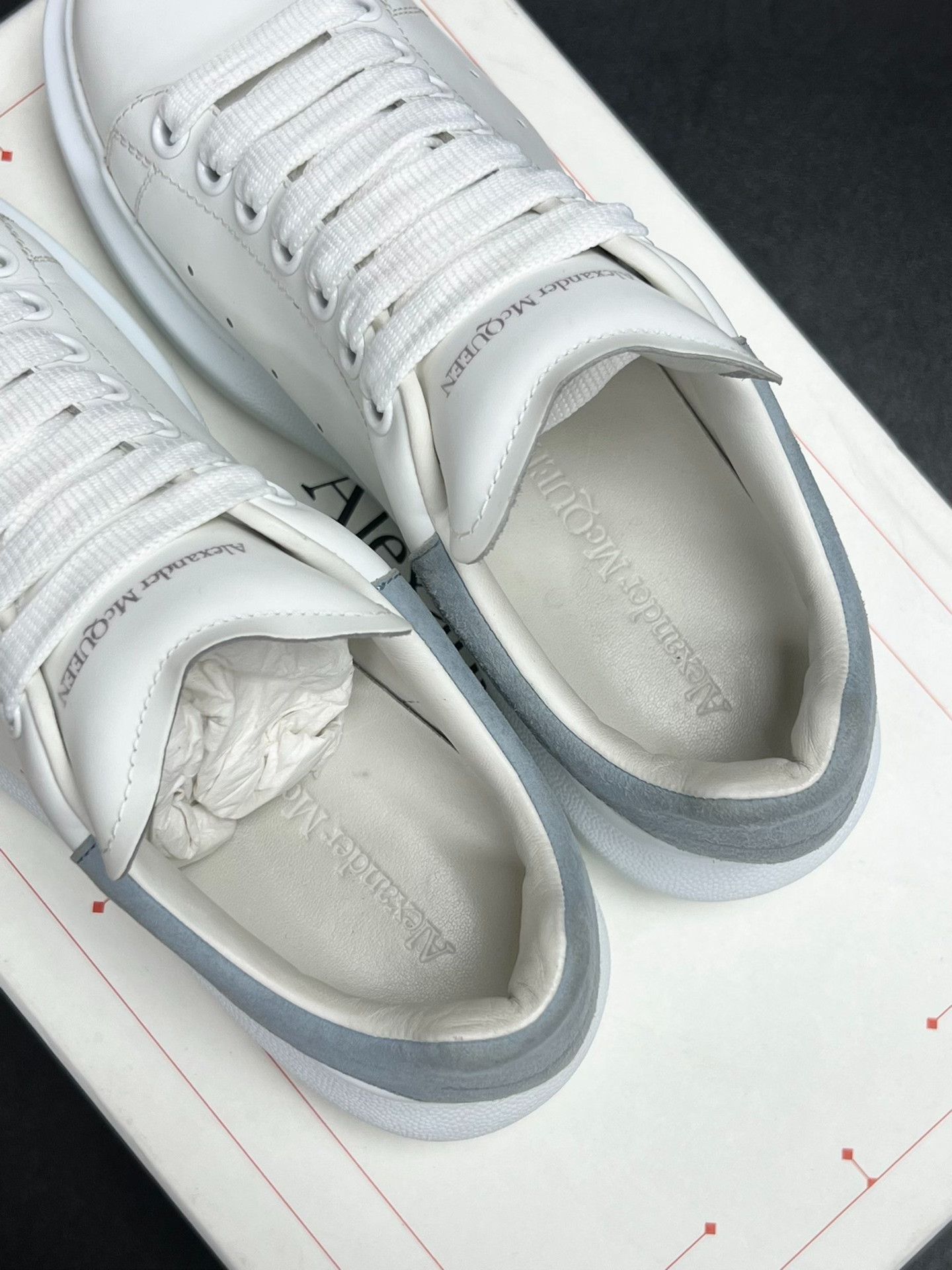 Alexander McQueen Alexander McQueen Blue Lowtop Sneakers us_7 Women Size US 7 / IT 37 - 4 Thumbnail