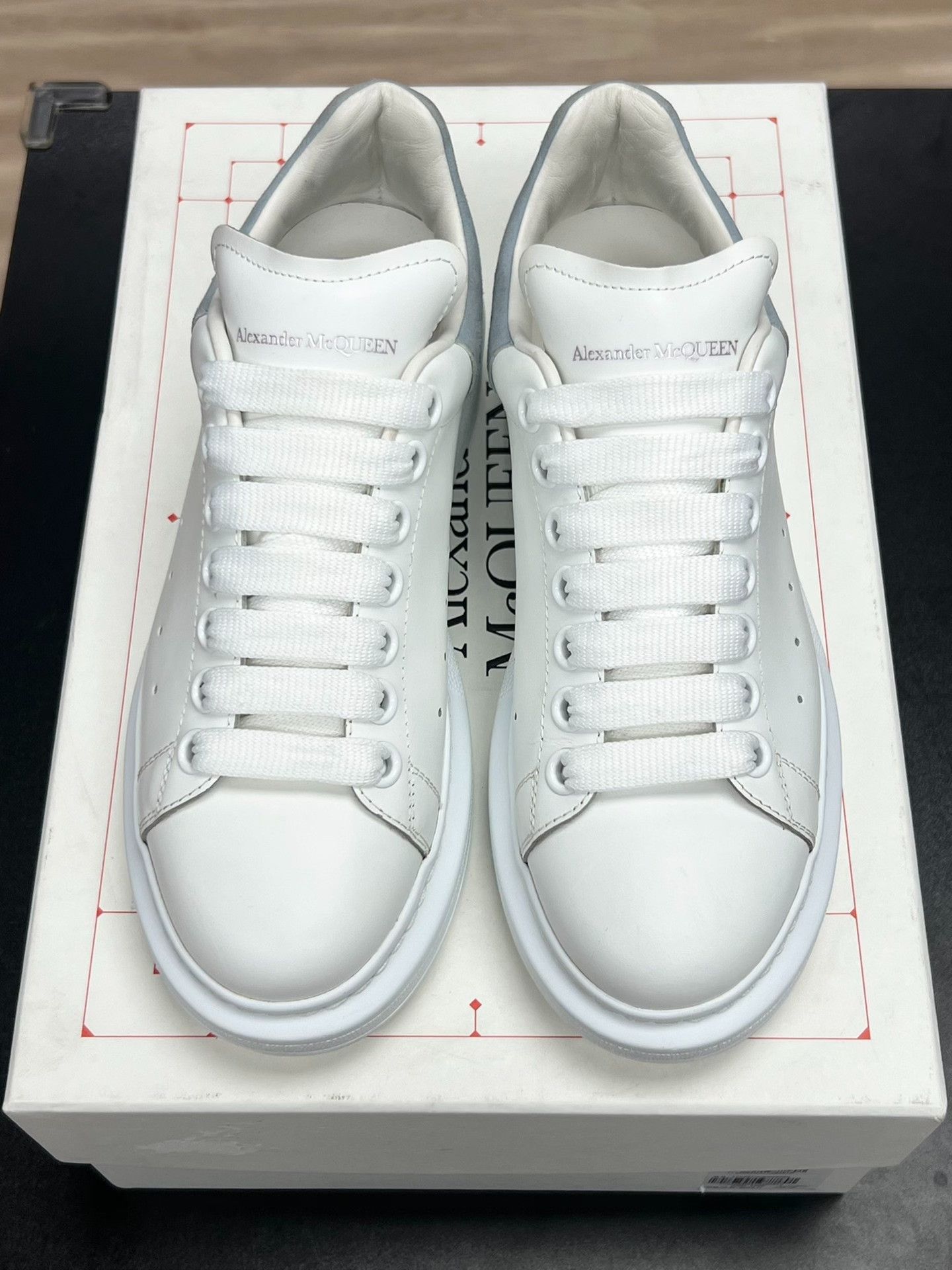 Alexander McQueen Alexander McQueen Blue Lowtop Sneakers us_7 Women Size US 7 / IT 37 - 3 Thumbnail