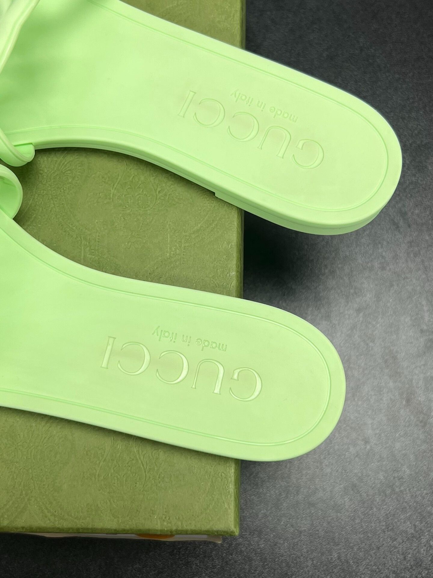 Gucci Gucci Green Sandals us_9 Women Size US 9 / IT 39 - 4 Thumbnail