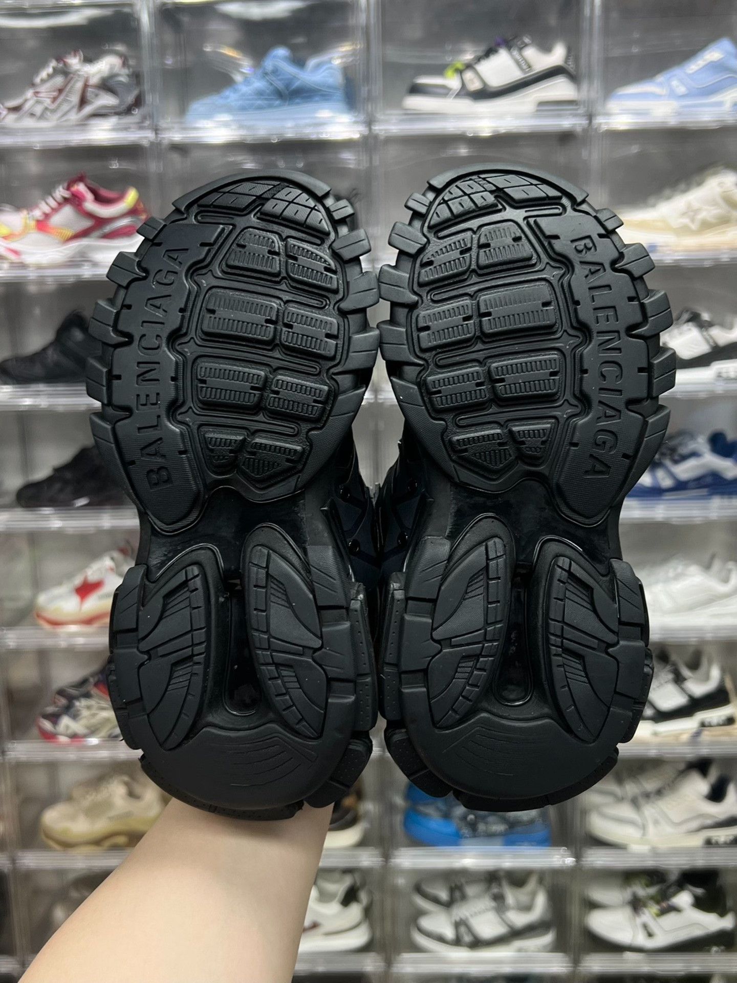 Balenciaga Balenciaga Black Lowtop Sneakers us_6 Women Size US 6 / IT 36 - 8 Thumbnail
