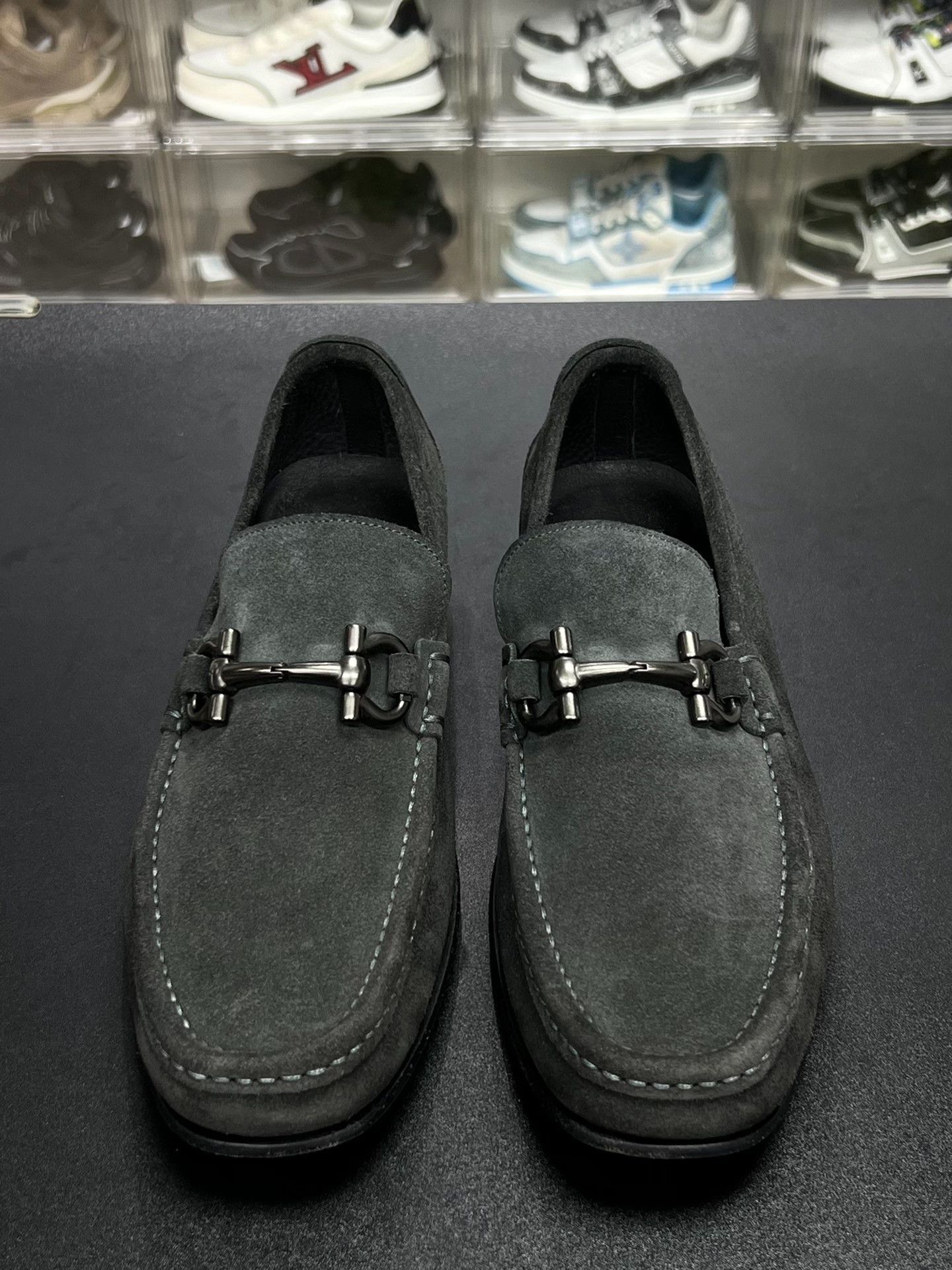 Salvatore Ferragamo Salvatore Ferragamo Black Slip Ons 7 Men Size US 7 / EU 40 - 2 Thumbnail