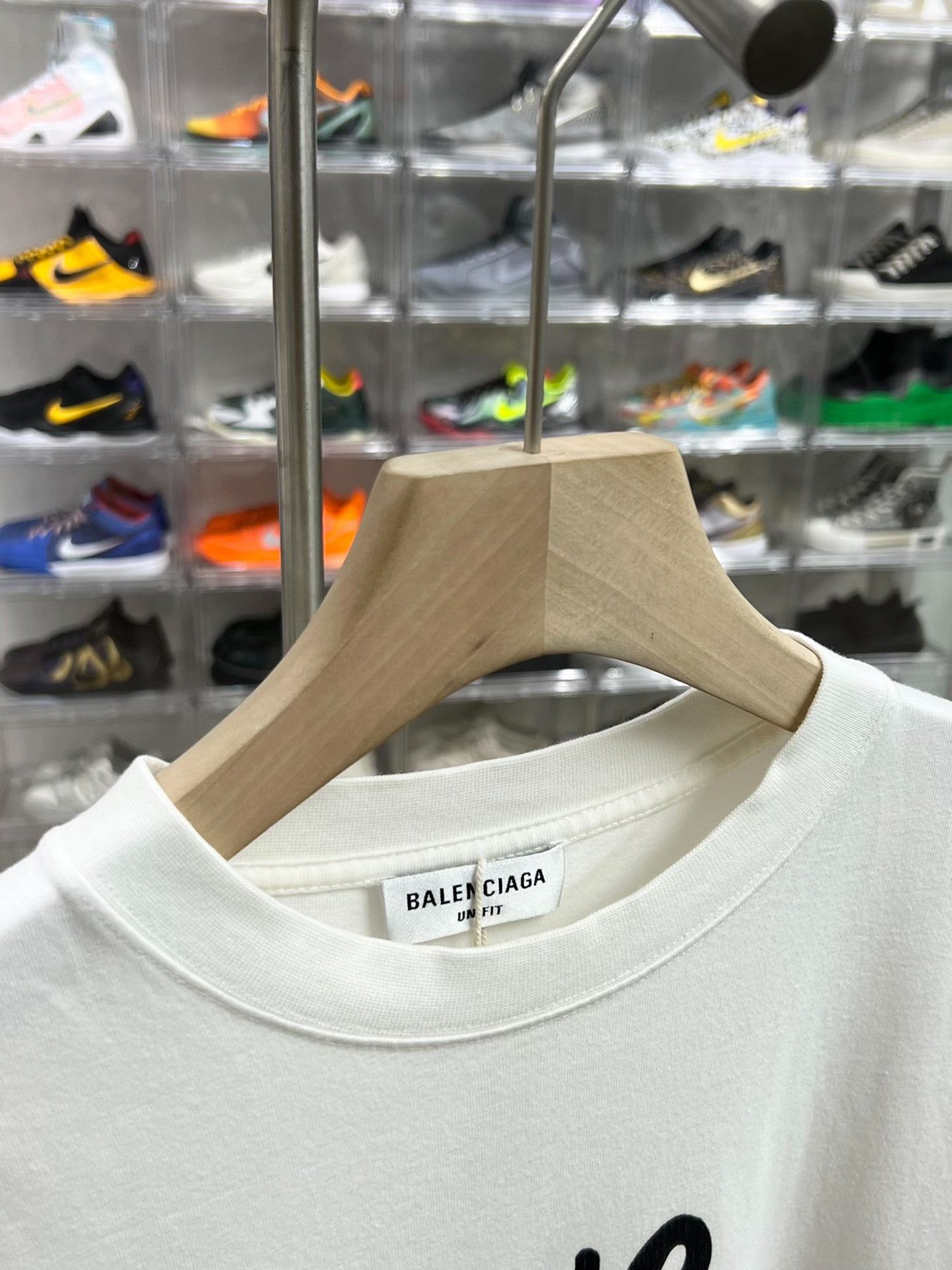Balenciaga Balenciaga White T-Shirt M Women Size M / US 6-8 / IT 42-44 - 2 Thumbnail
