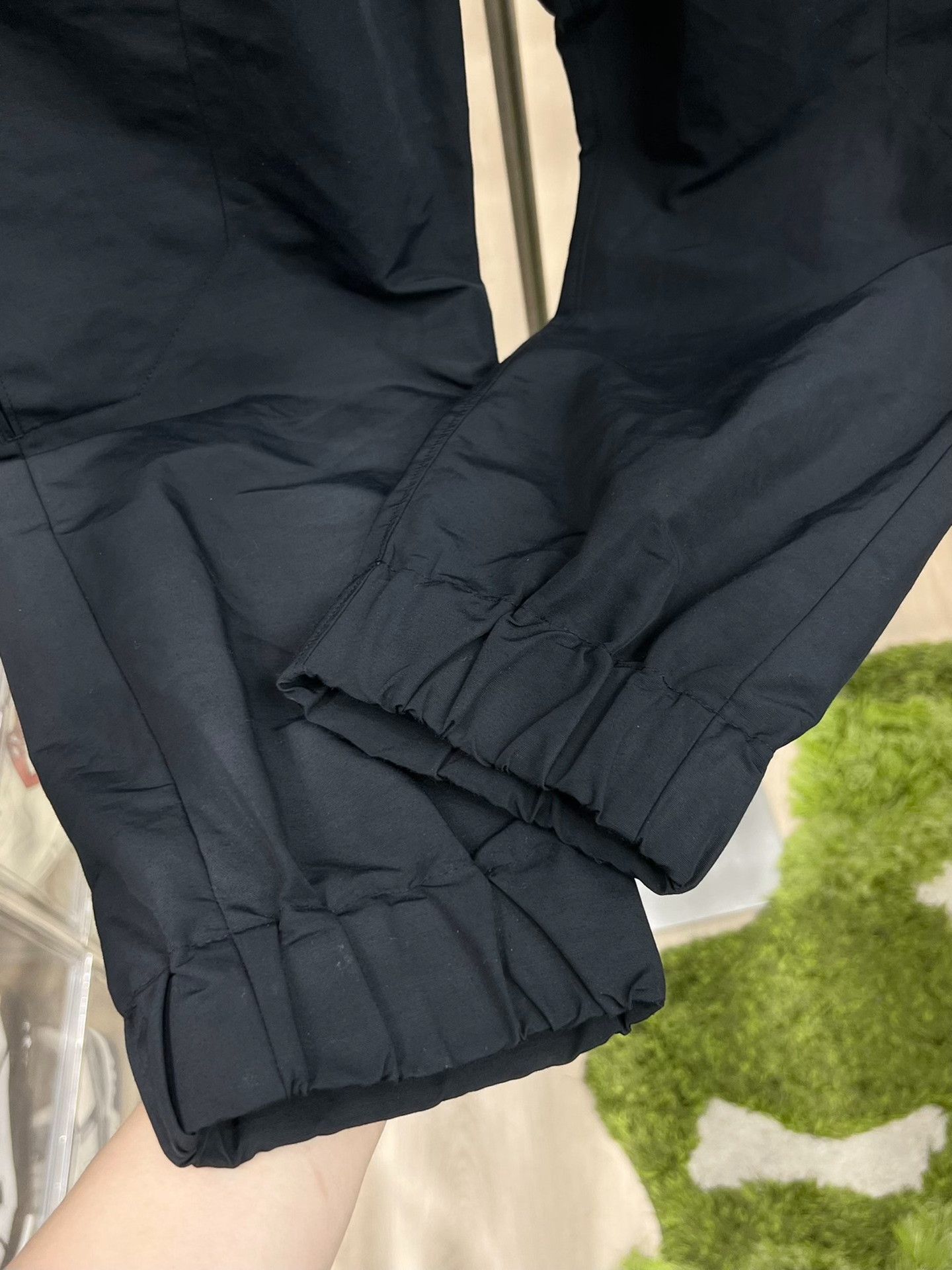 Yohji Yamamoto Yohji Yamamoto Cargo Black Sweatpants 28 Men Size US 28 / EU 44 - 4 Thumbnail