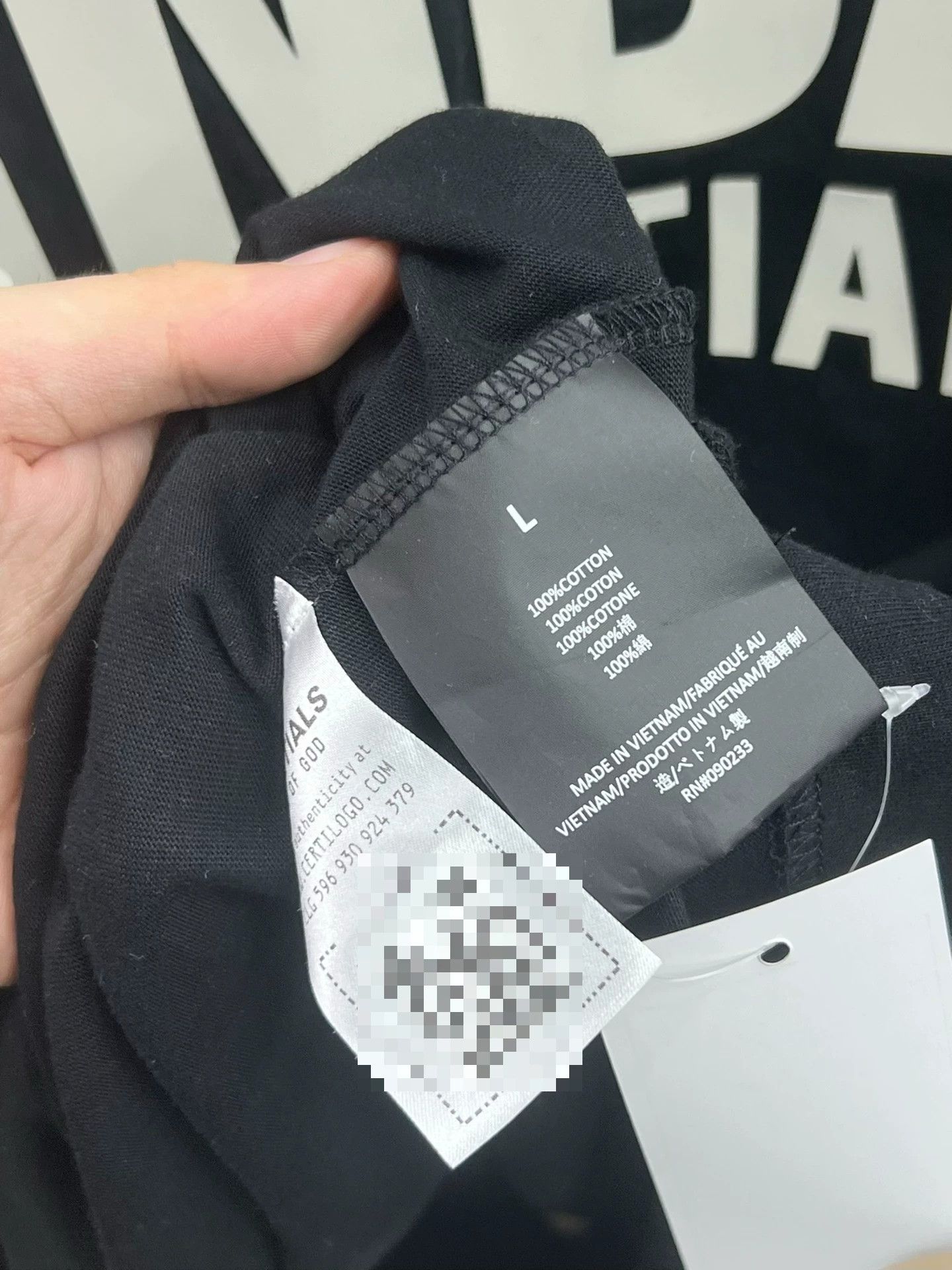 Essentials Essentials Black T-Shirt l Men Size US L / EU 52-54 / 3 - 6 Thumbnail