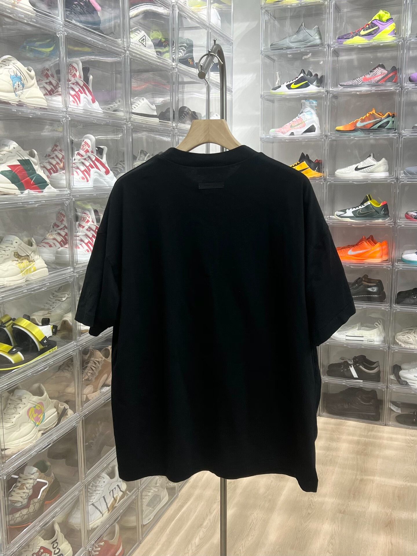 Essentials Essentials Black T-Shirt l Men Size US L / EU 52-54 / 3 - 4 Thumbnail