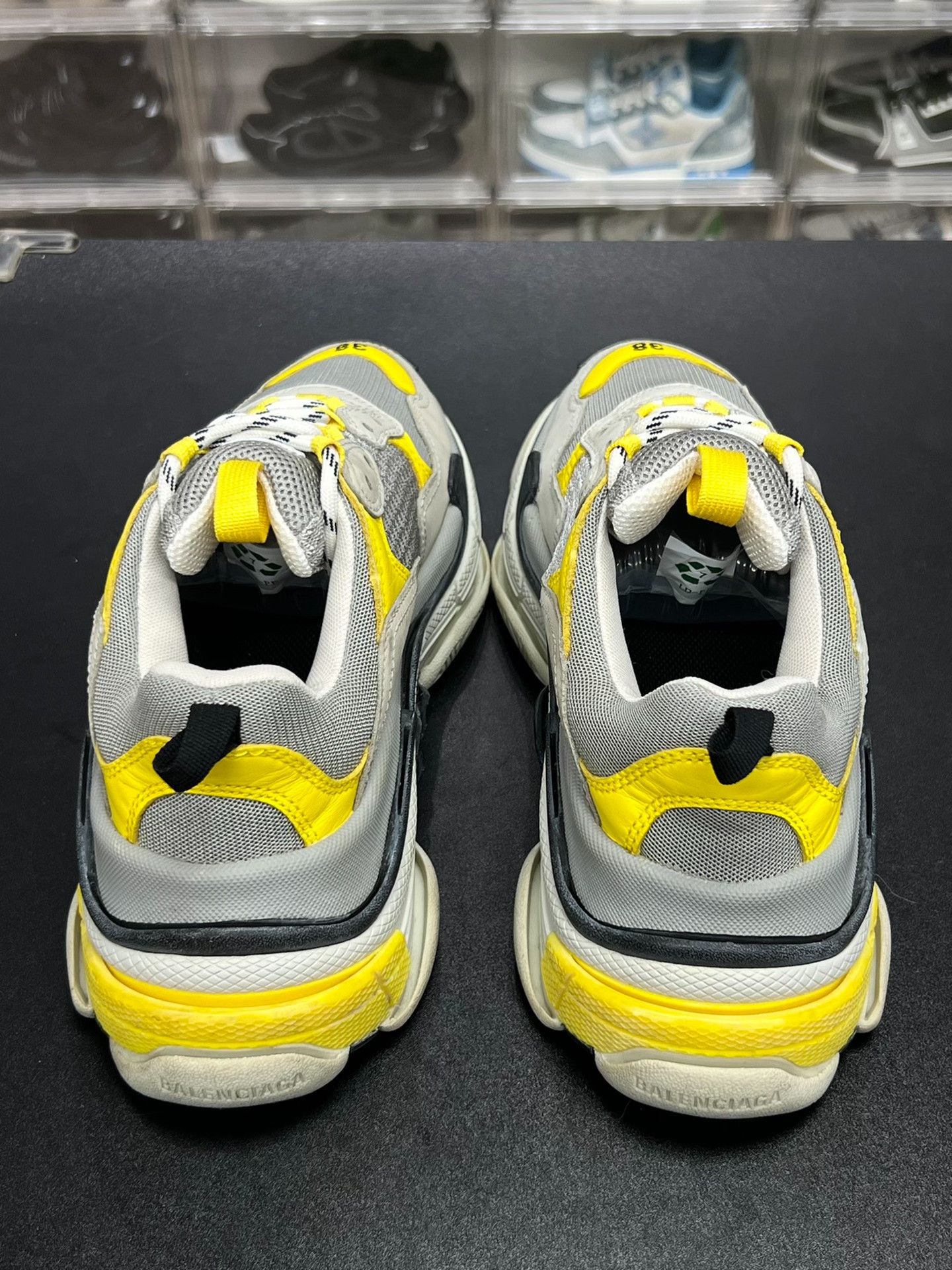 Balenciaga Balenciaga Yellow Lowtop Sneakers us_8 Women Size US 8 / IT 38 - 7 Thumbnail