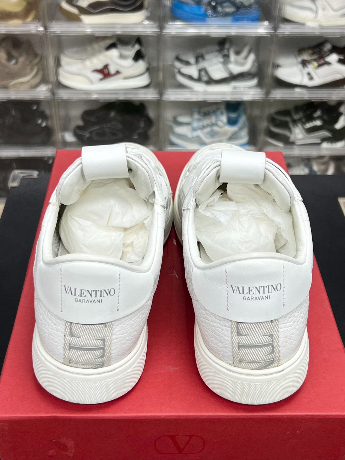 Valentino Valentino White Lowtop Sneakers 10 Men Size US 10 / EU 43 - 7 Thumbnail