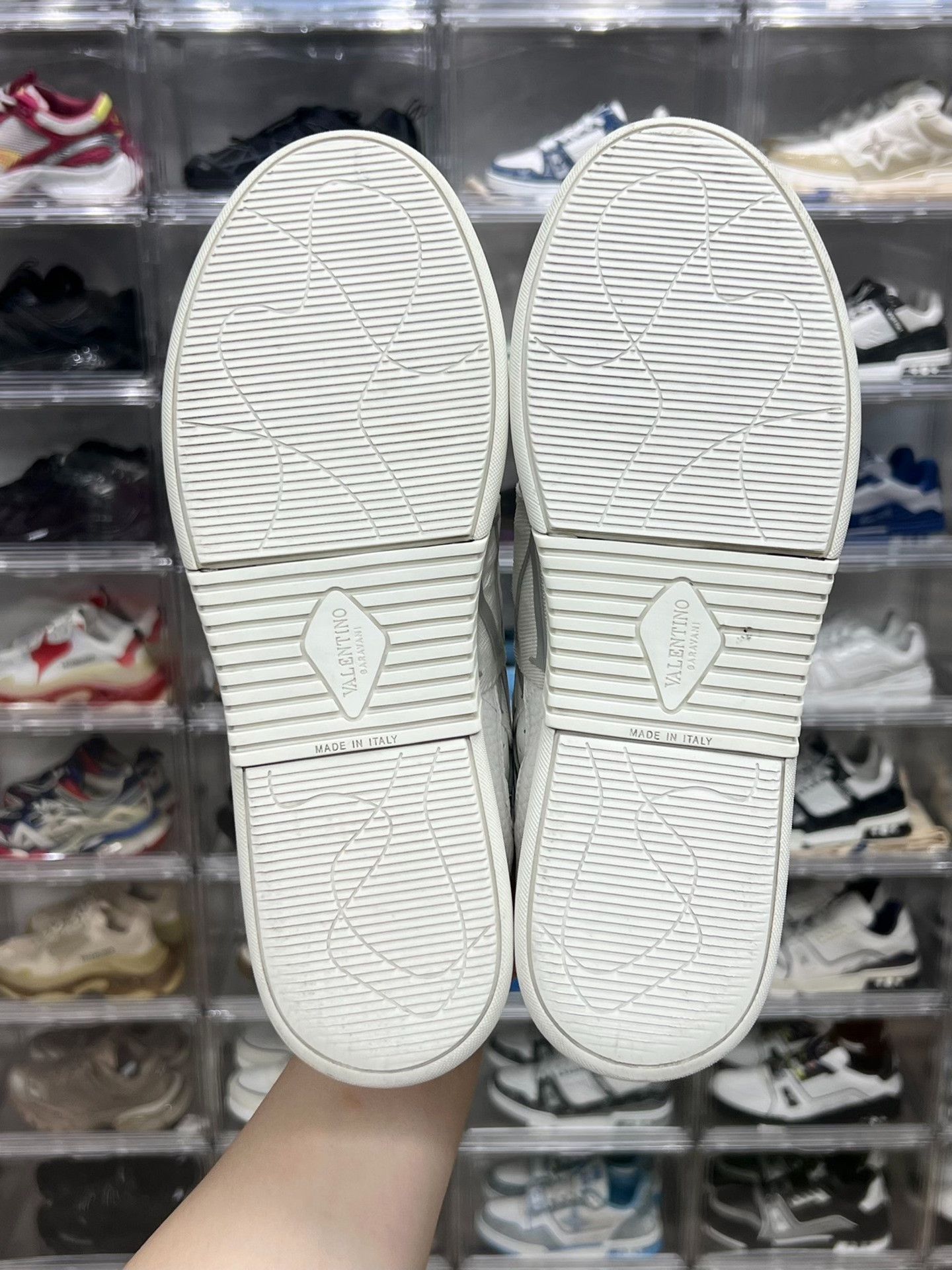 Valentino Valentino White Lowtop Sneakers 10 Men Size US 10 / EU 43 - 8 Thumbnail